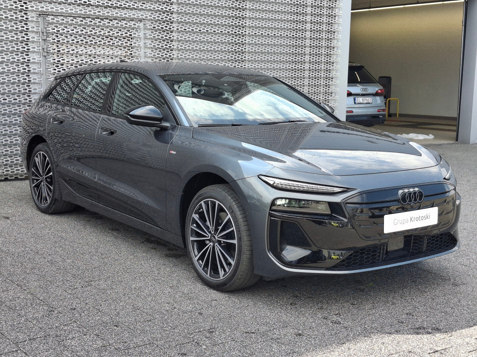 210kW * Pakiet Tech Plus *