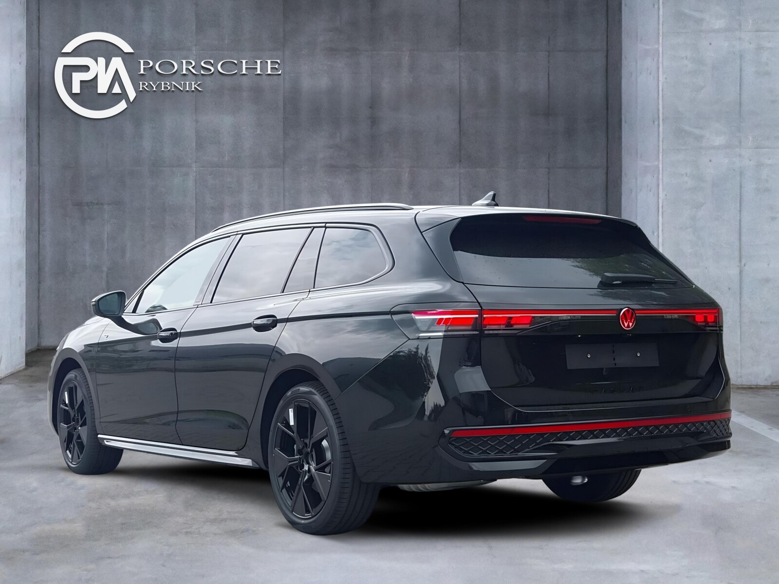 Passat R-Line Plus 2.0 TSI OPF 4MOTION 195 kW (265 PS) DSG 7-G