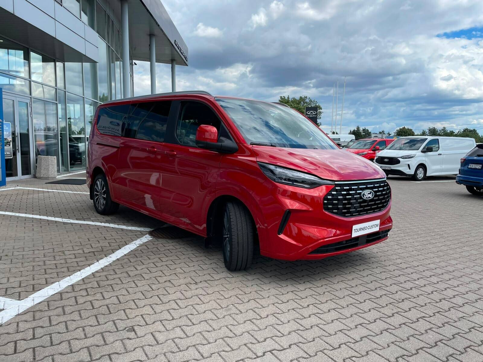 Tourneo Custom 2.0 ECOBLUE 170KM AWD Titanium X Artisan Red