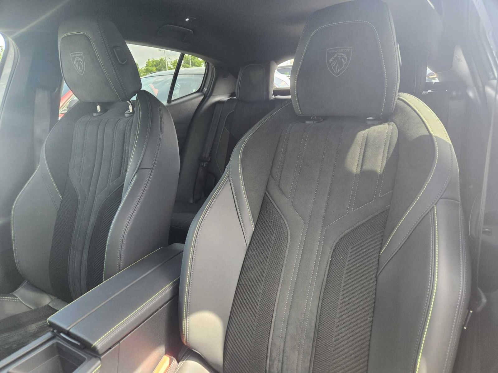 408 GT HYBRID 145 eDCS6