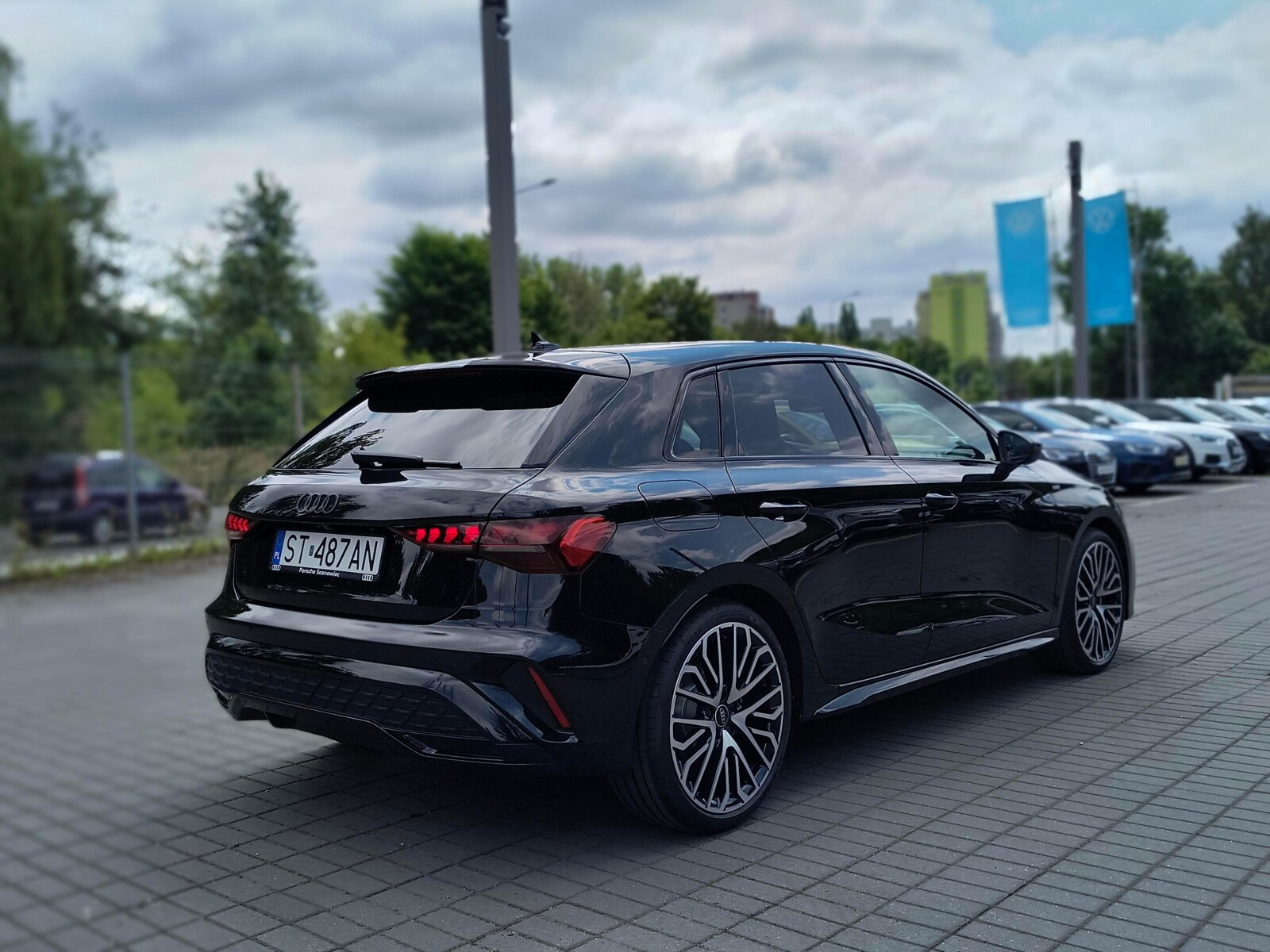 A3 TFSI mHEV S Line S tronic: Matrix LED; Technology; VAT 23%