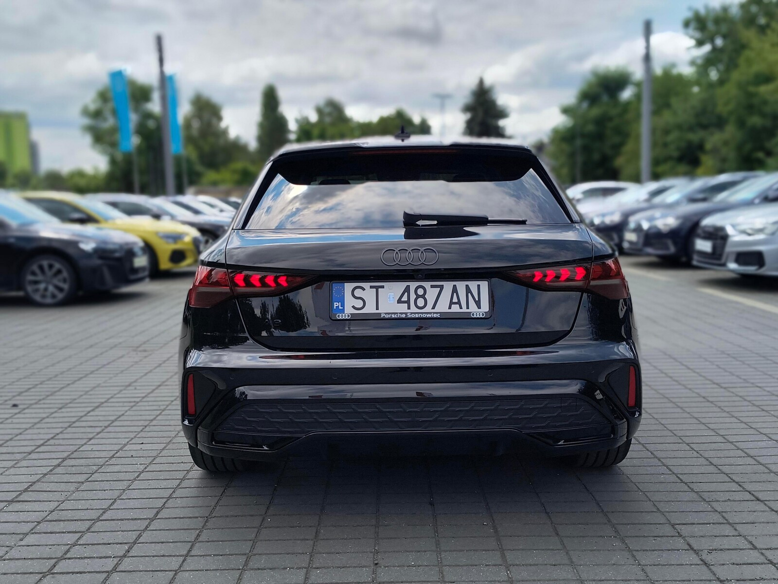 A3 TFSI mHEV S Line S tronic: Matrix LED; Technology; VAT 23%