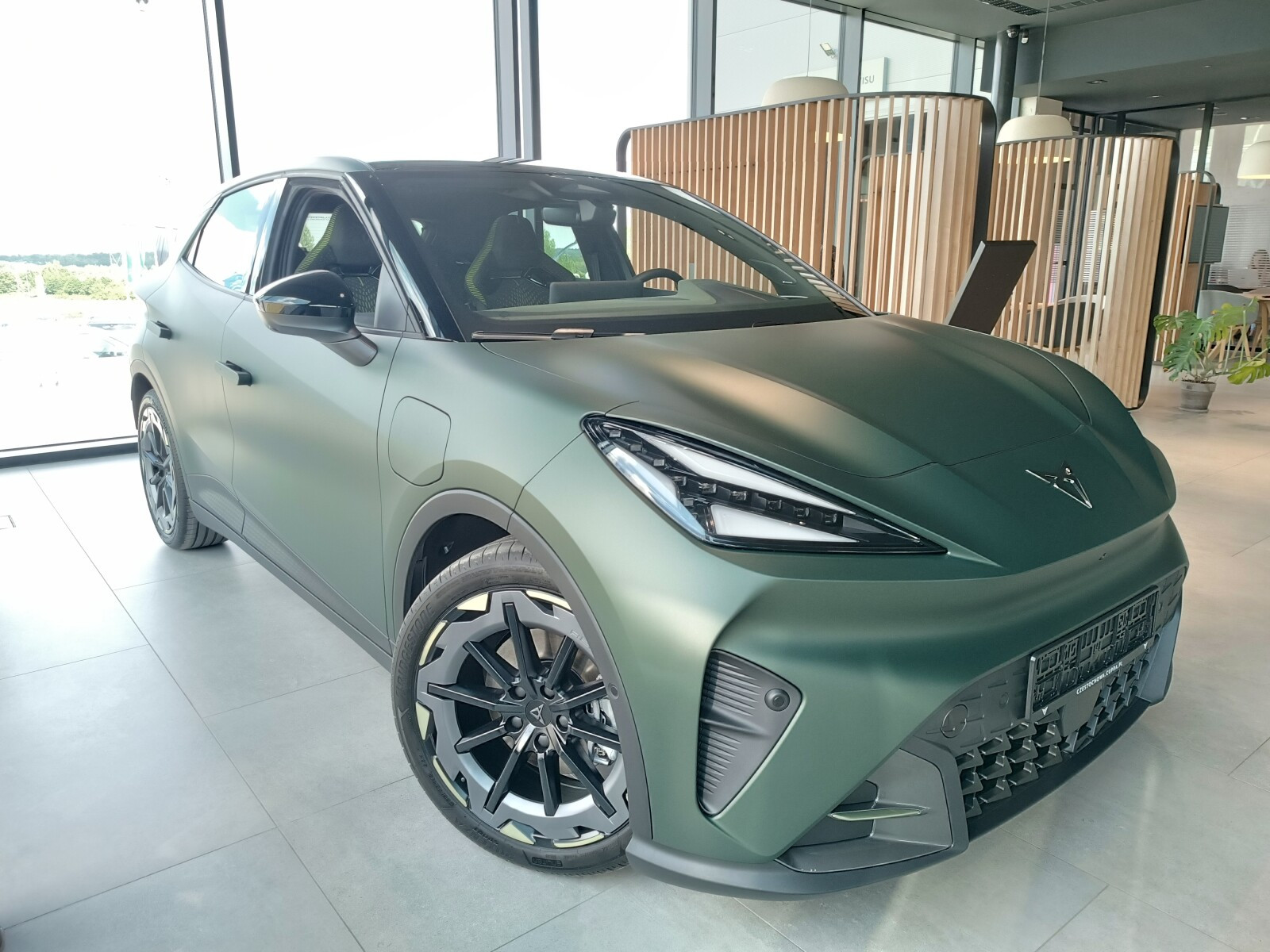 VZ Extreme Plus 52 kWh 226 KM 1-biegowa automatyczna Dostępny od Ręki!