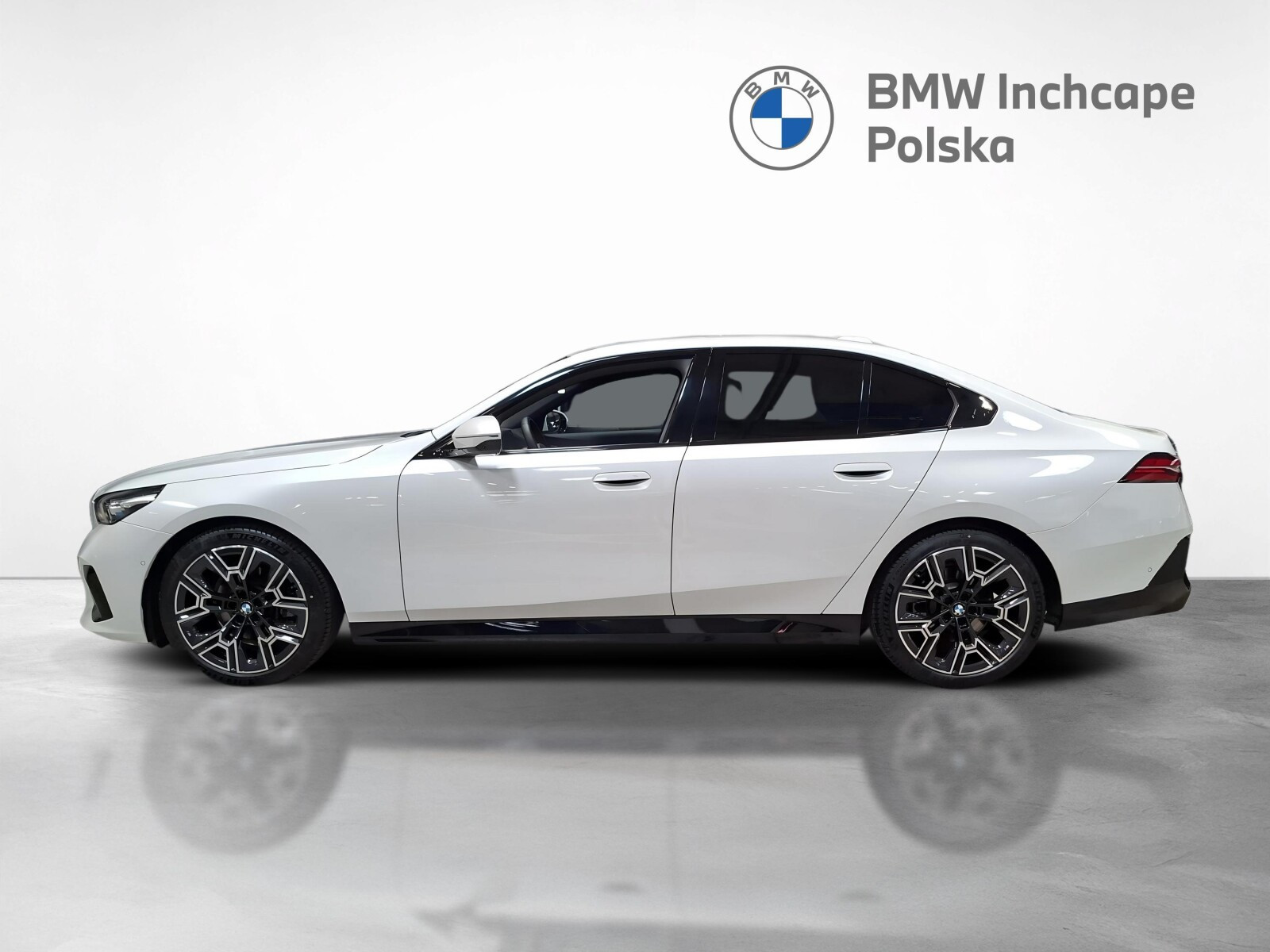 d M pakiet sportowy l Fotel komfort z pamięcią l Harman Kardon l Hak