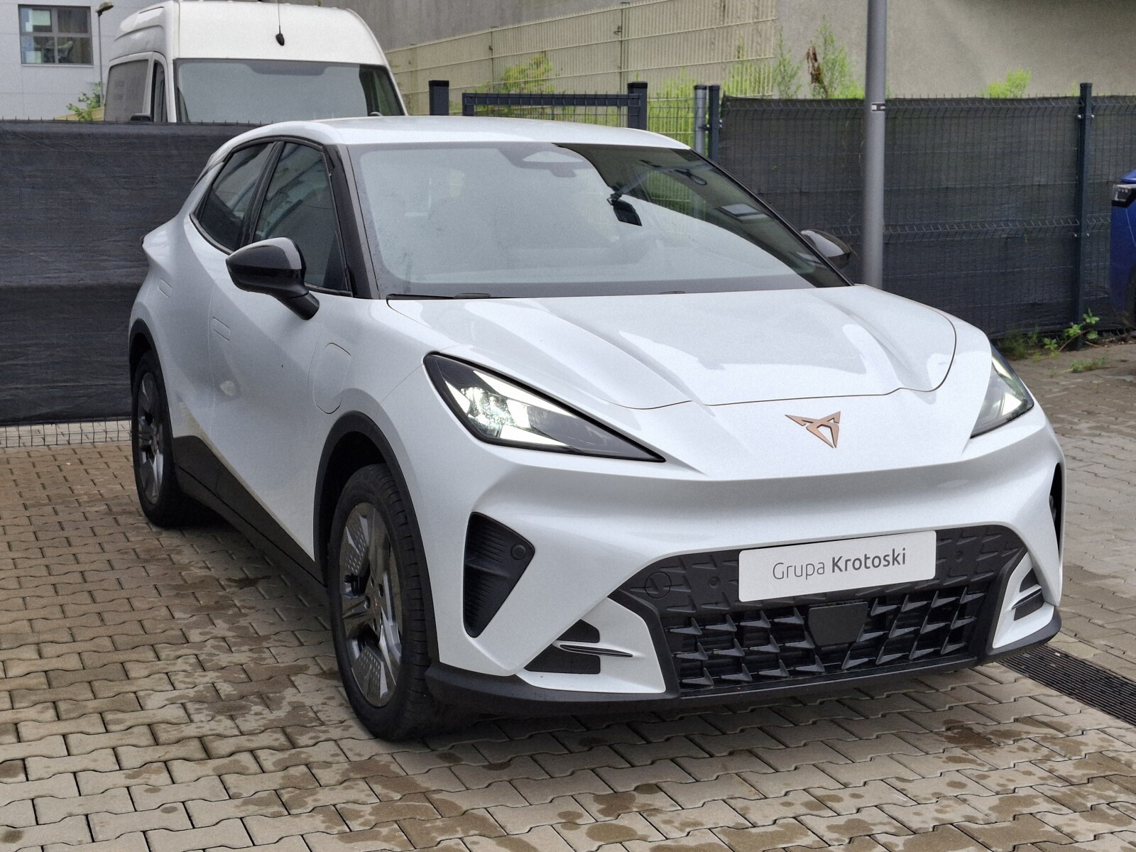 Dynamic 52 kWh 210 KM 1-biegowa automatyczna Dostępny od Ręki!