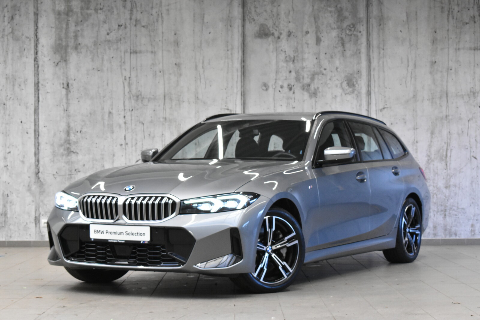 BMW 330