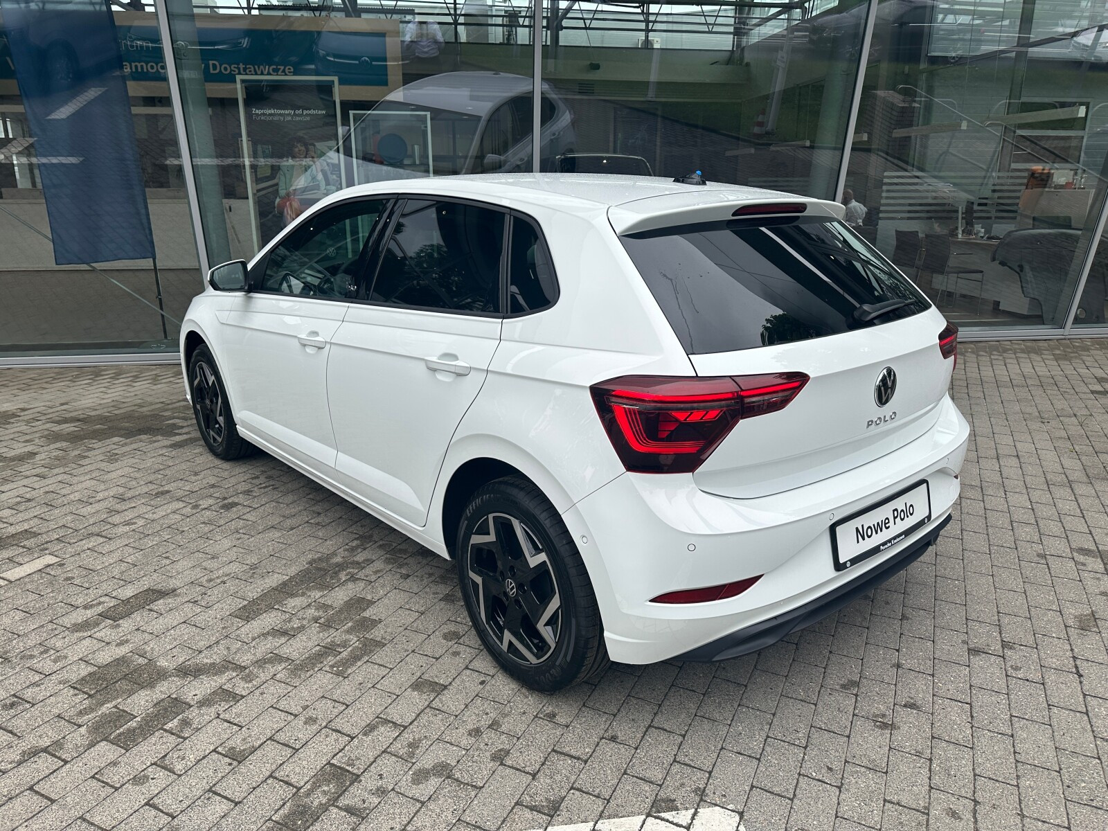 Edition 50 1.0 TSI, 95KM manualna, 5-biegowa, Podgrzewane fotele