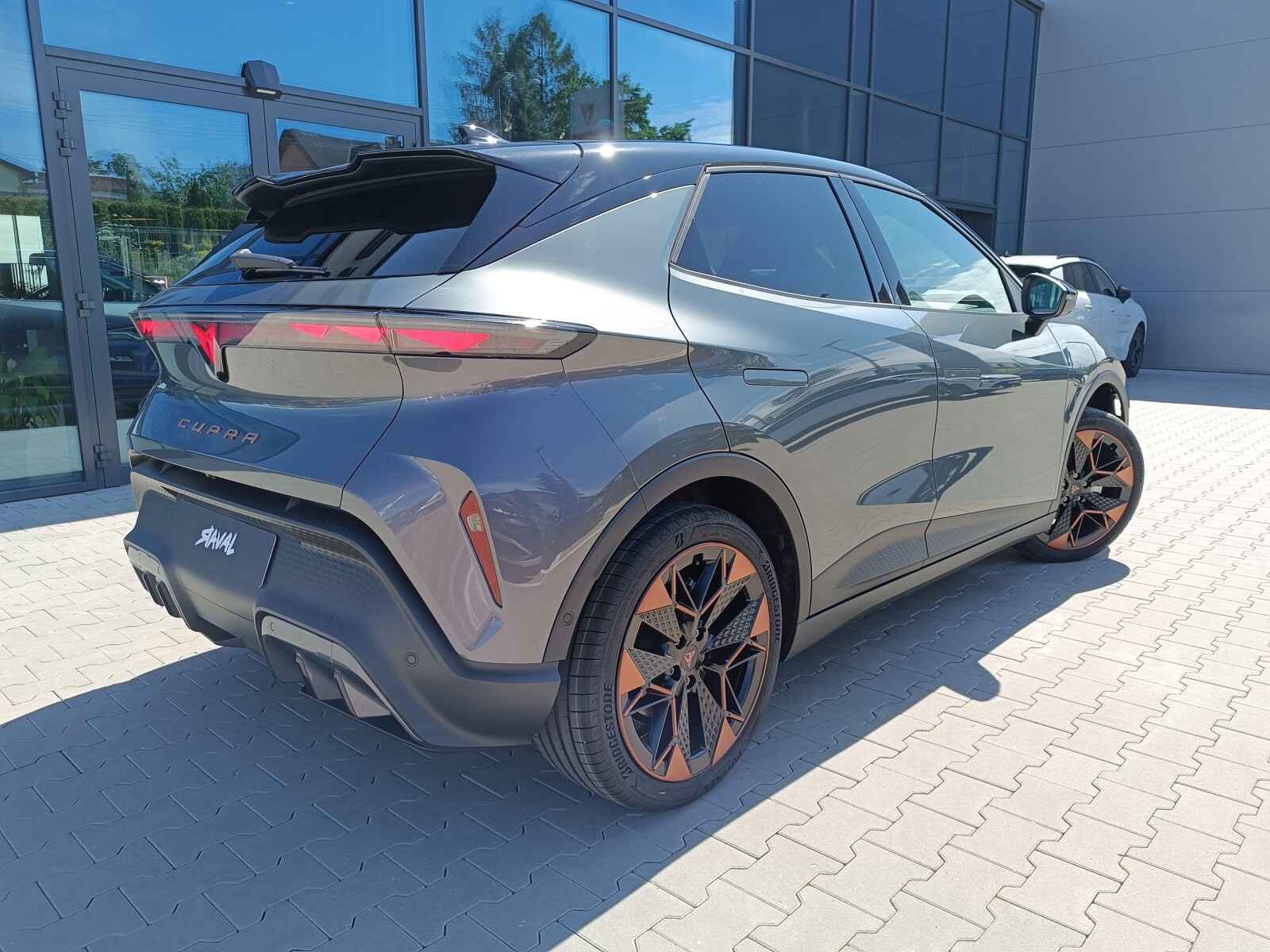 Dynamic Plus 52 kWh 210 KM 1-biegowa automatyczna