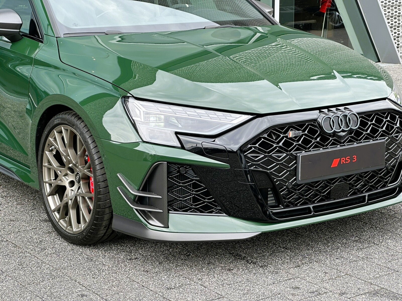 S-tronic * 	Edycja RS3 Competition Limited *