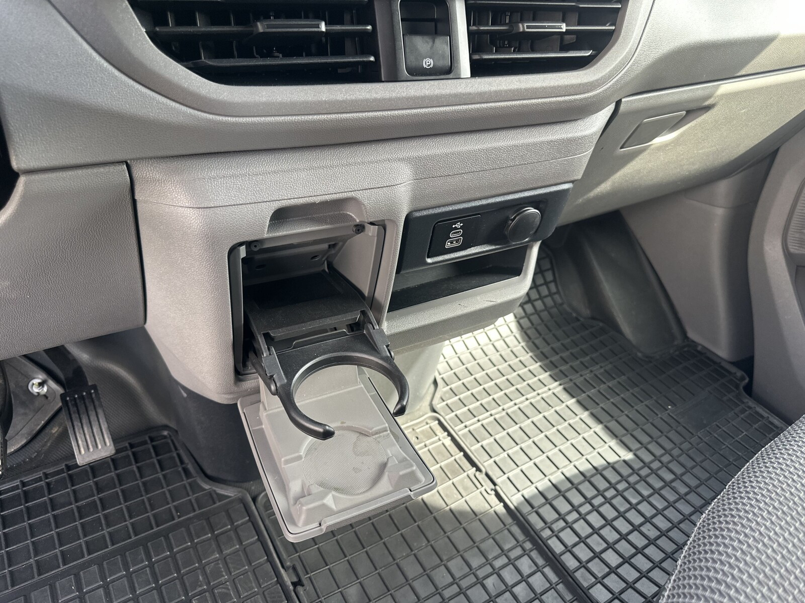 2.0 TDI 170KM Hak holowniczy Side Assist Kamera cofania Keyless FV23%