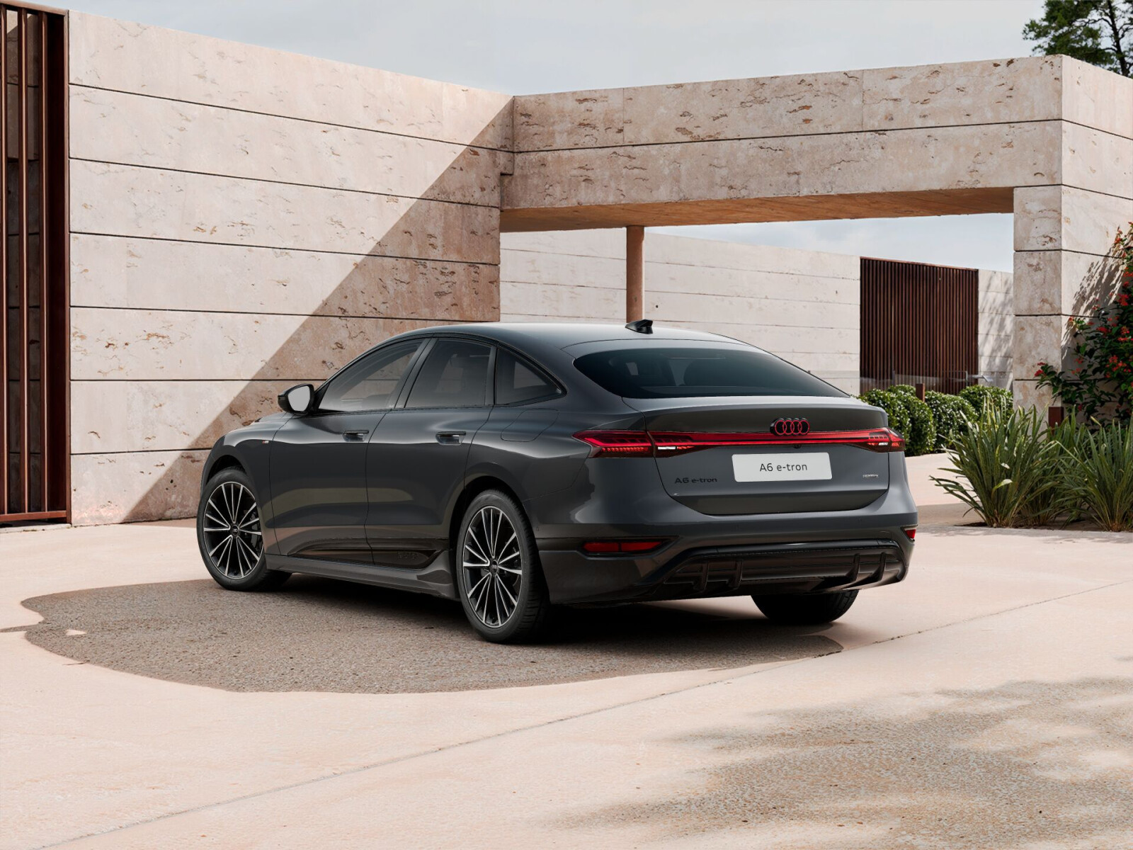 Quattro 315kW * Pakiet Tech *