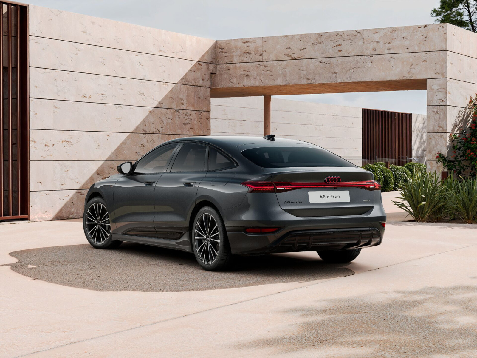 Quattro 315kW * Pakiet Tech *