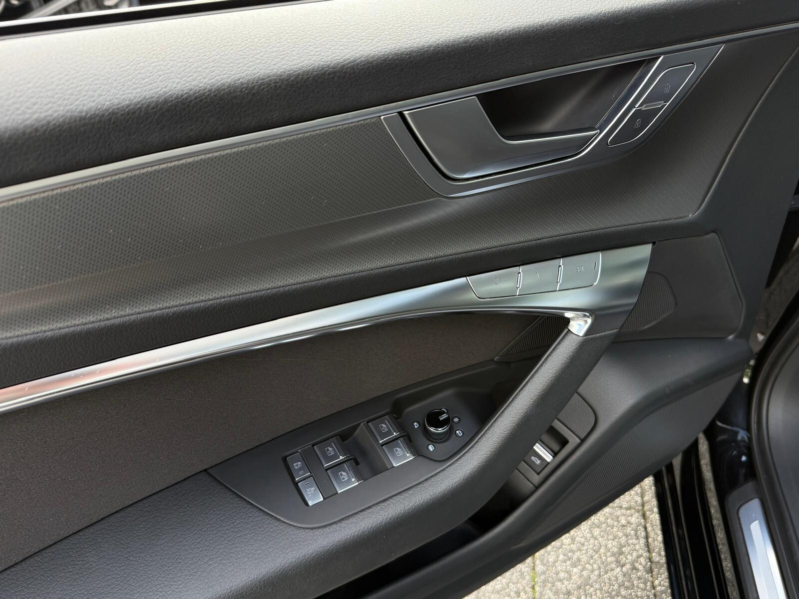 Reflektory LED, Sound System, Kamera cofania