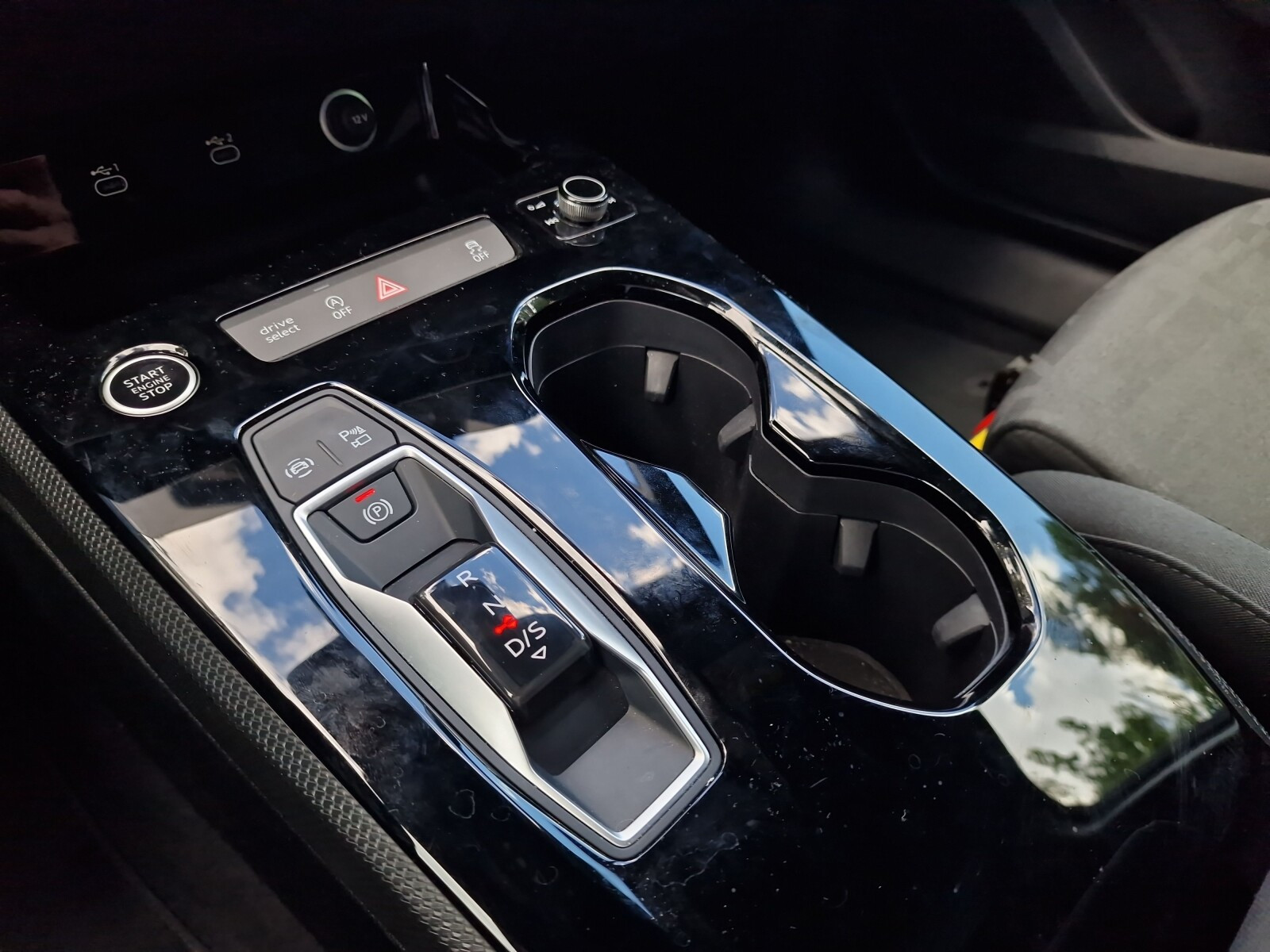 35 TFSI S Tronic  1849,40 zł netto/miesięcznie Audi Perfect Rent