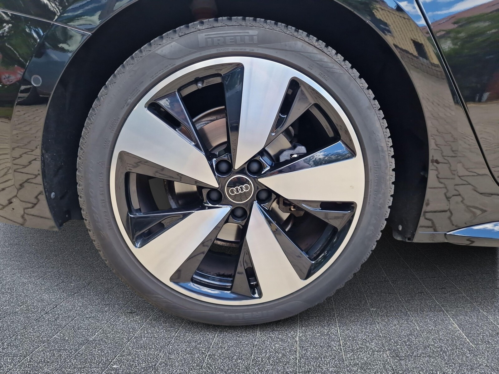 35 TFSI S Tronic  1849,40 zł netto/miesięcznie Audi Perfect Rent