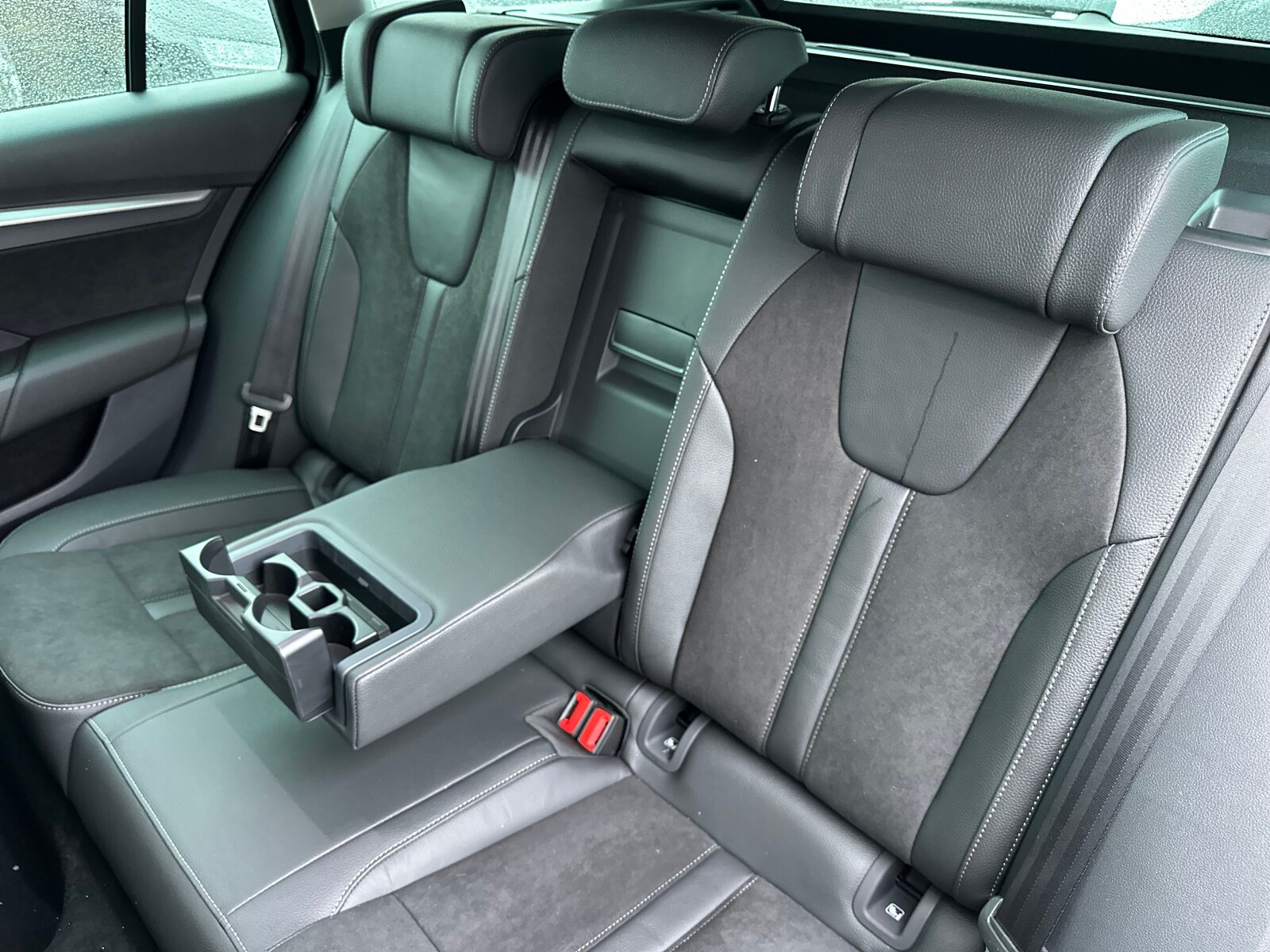 DRIVE Selection 2.0 TDI 150KM DSG Suedia Nawigacja Kamera 360 Matrix