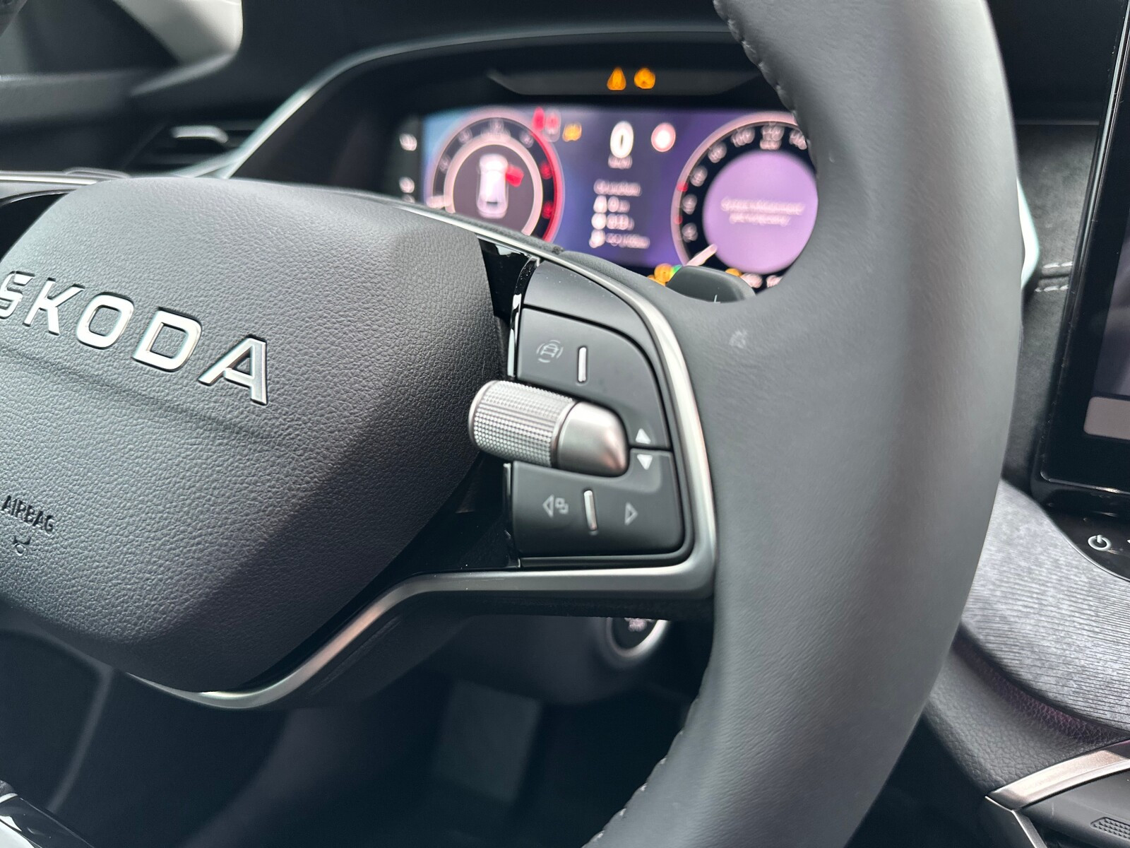 DRIVE Selection 2.0 TDI 150KM DSG Suedia Nawigacja Kamera 360 Matrix