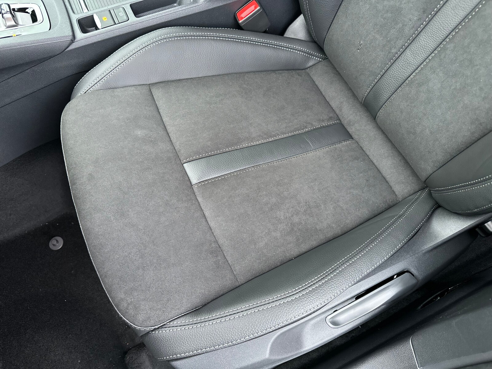 DRIVE Selection 2.0 TDI 150KM DSG Suedia Nawigacja Kamera 360 Matrix