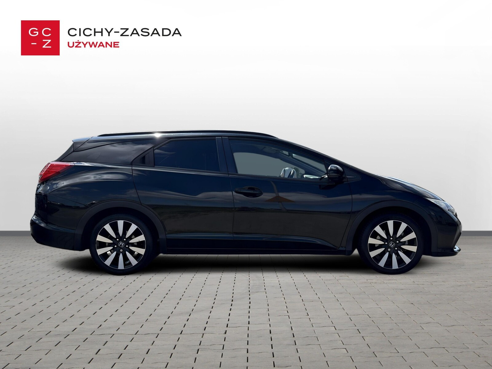i-VTEC 142KM Tourer Sport | Climatronic | Kamera cofania | Bluetooth