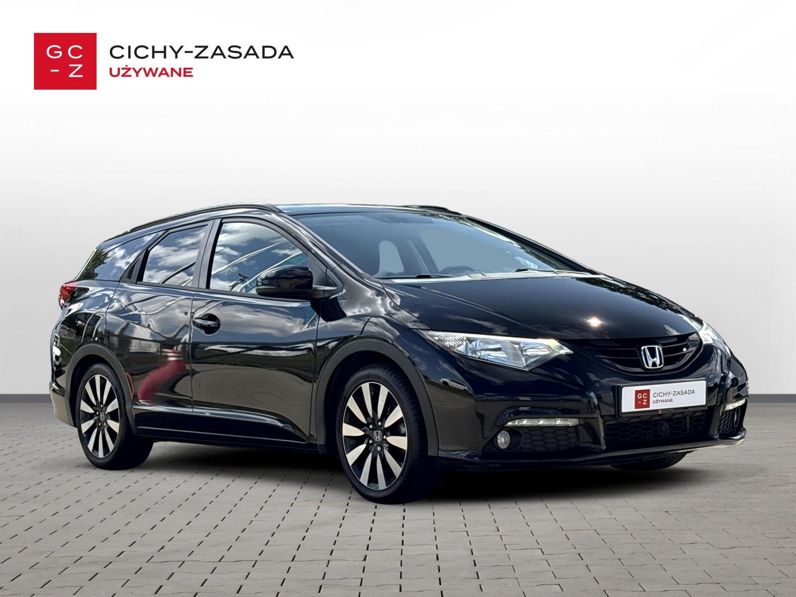 i-VTEC 142KM Tourer Sport | Climatronic | Kamera cofania | Bluetooth