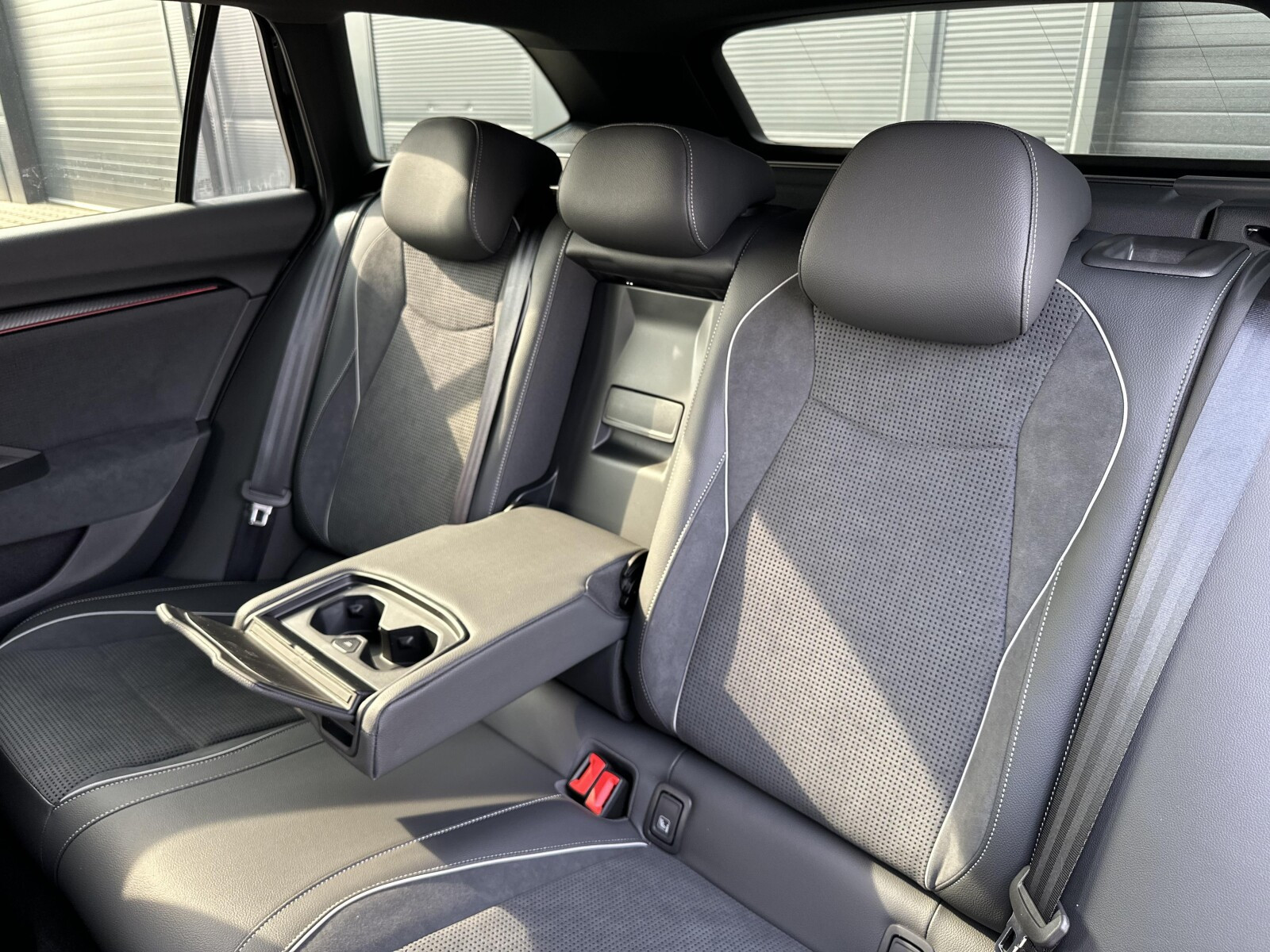 SPORTLINE 2.0 TDI 193KM 4x4 DCC Canton Hak ACC Head-Up