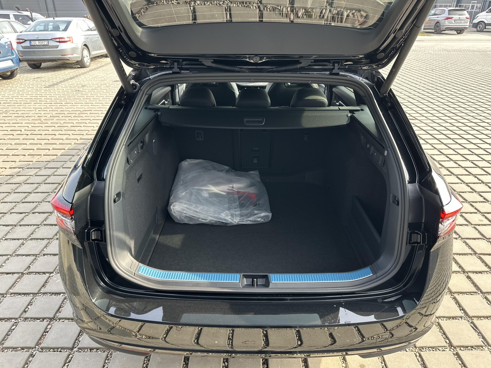 SPORTLINE 2.0 TDI 193KM 4x4 DCC Canton Hak ACC Head-Up