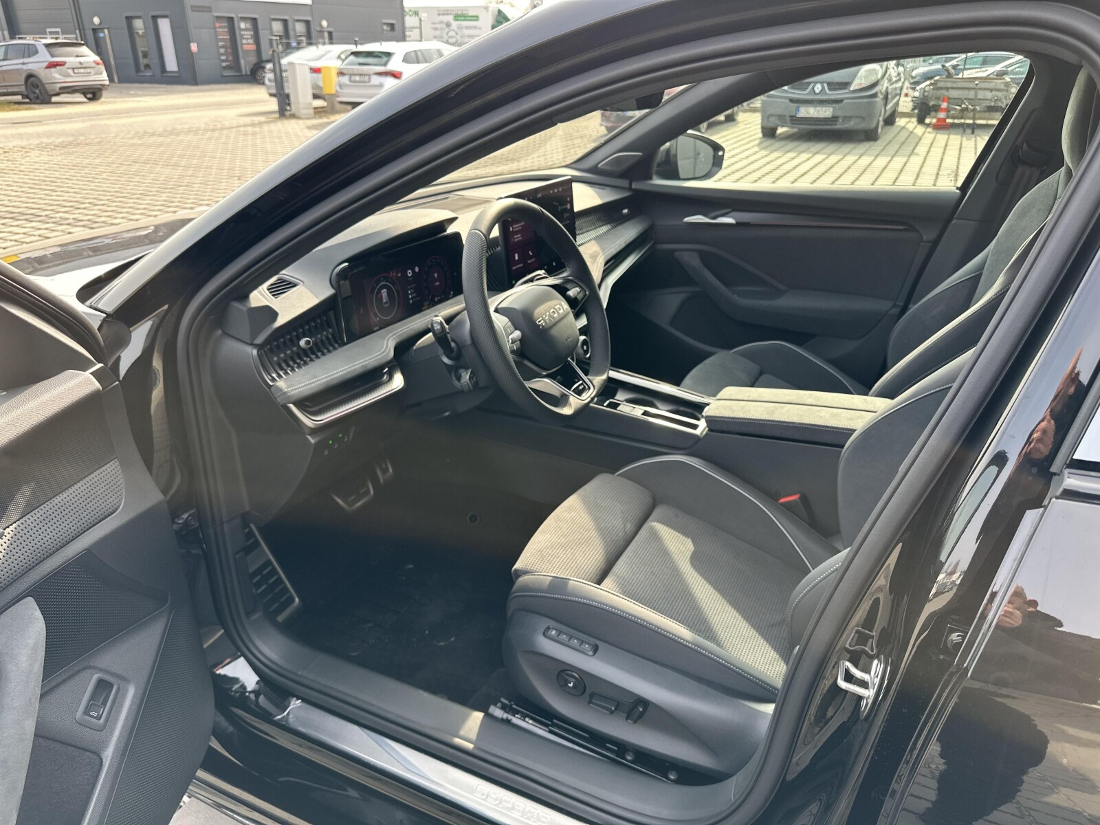 SPORTLINE 2.0 TDI 193KM 4x4 DCC Canton Hak ACC Head-Up