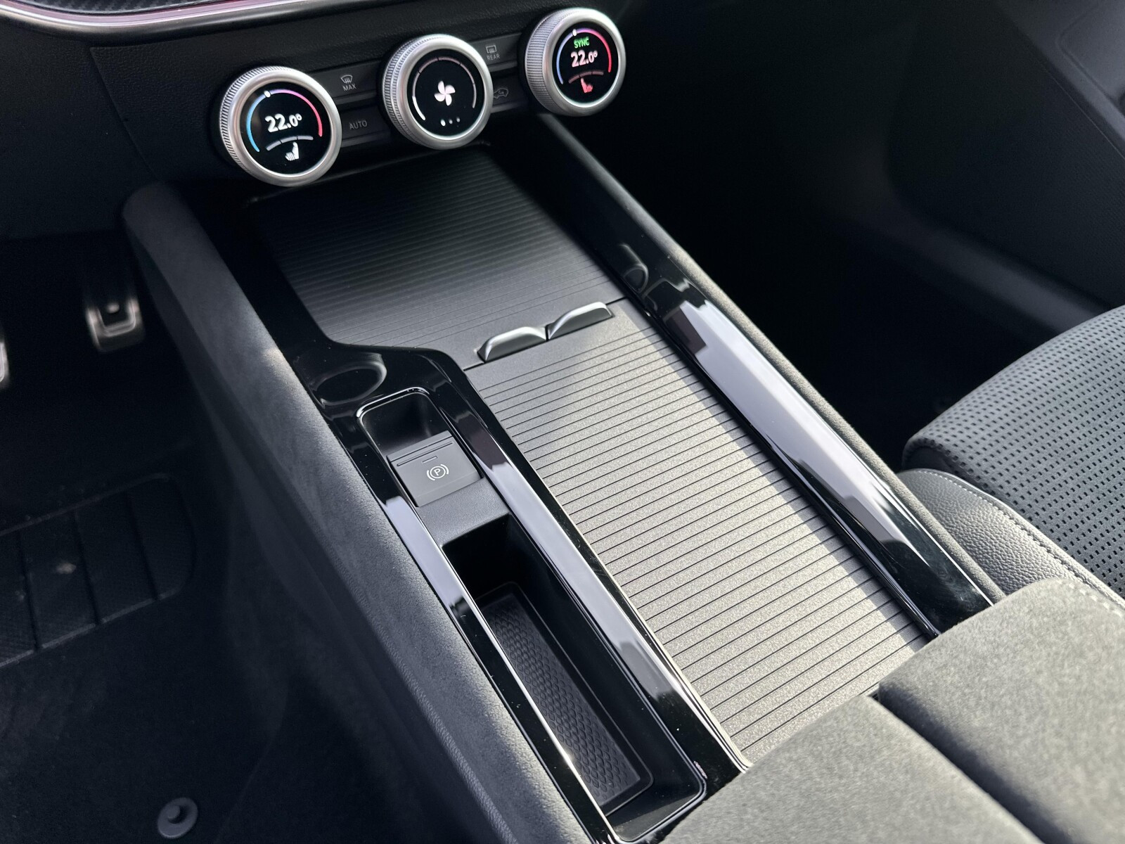 SPORTLINE 2.0 TDI 193KM 4x4 DCC Canton Hak ACC Head-Up