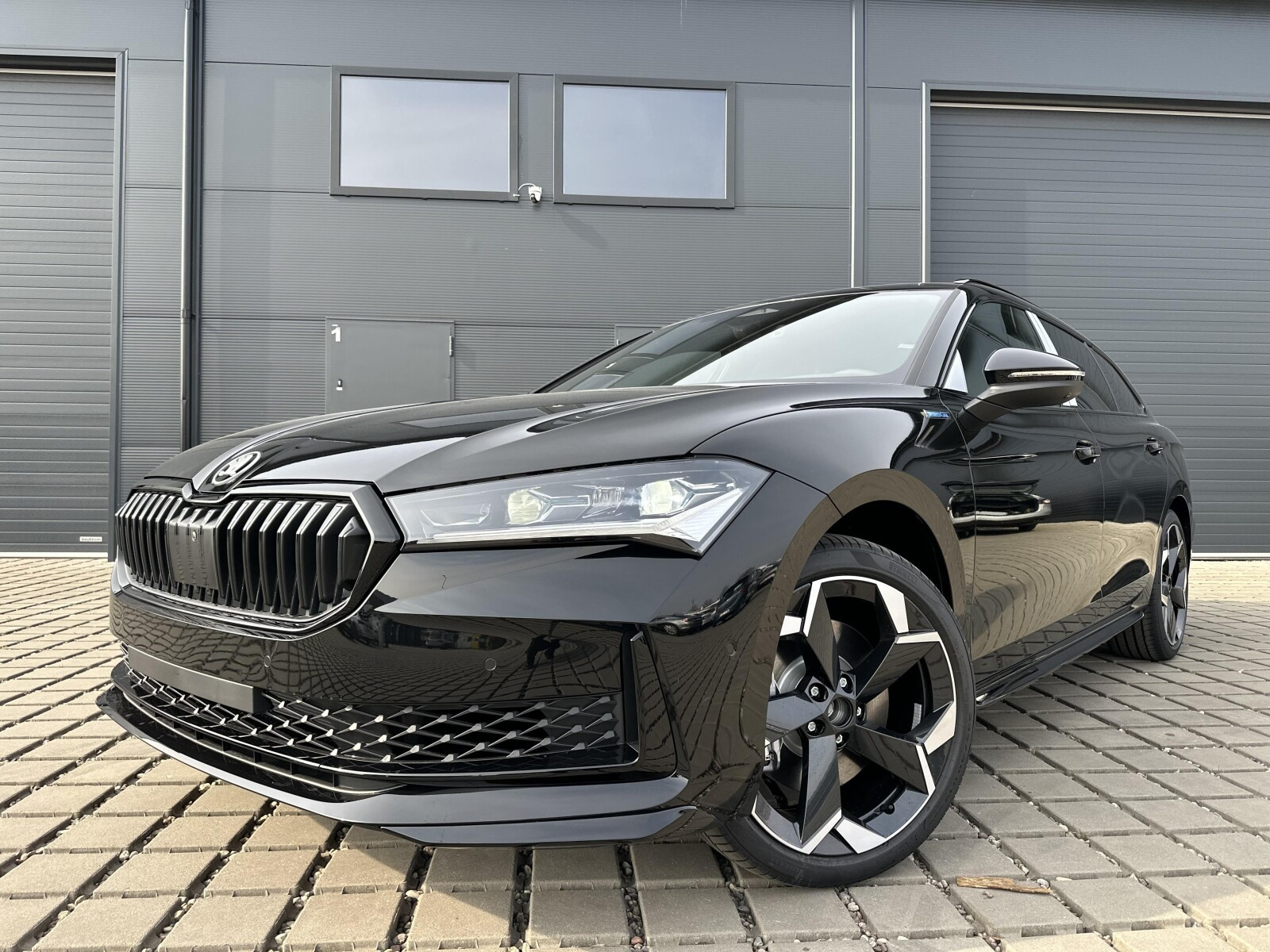 SPORTLINE 2.0 TDI 193KM 4x4 DCC Canton Hak ACC Head-Up