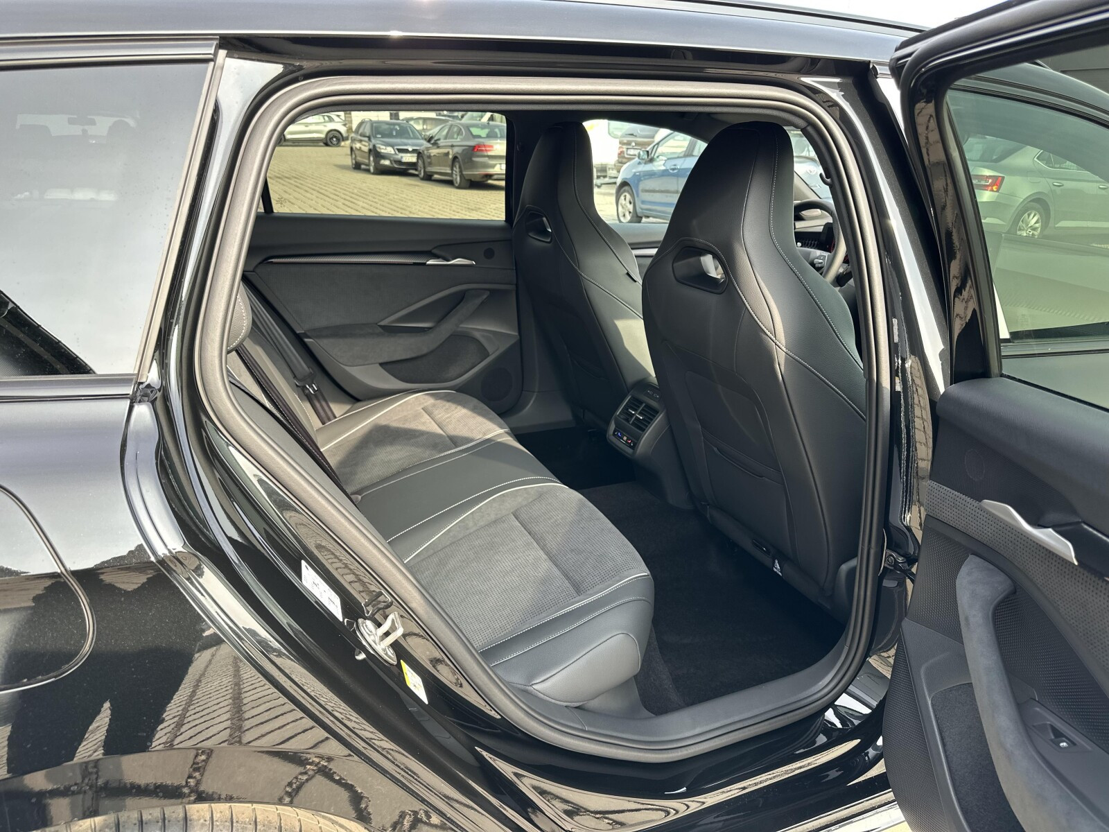 SPORTLINE 2.0 TDI 193KM 4x4 DCC Canton Hak ACC Head-Up