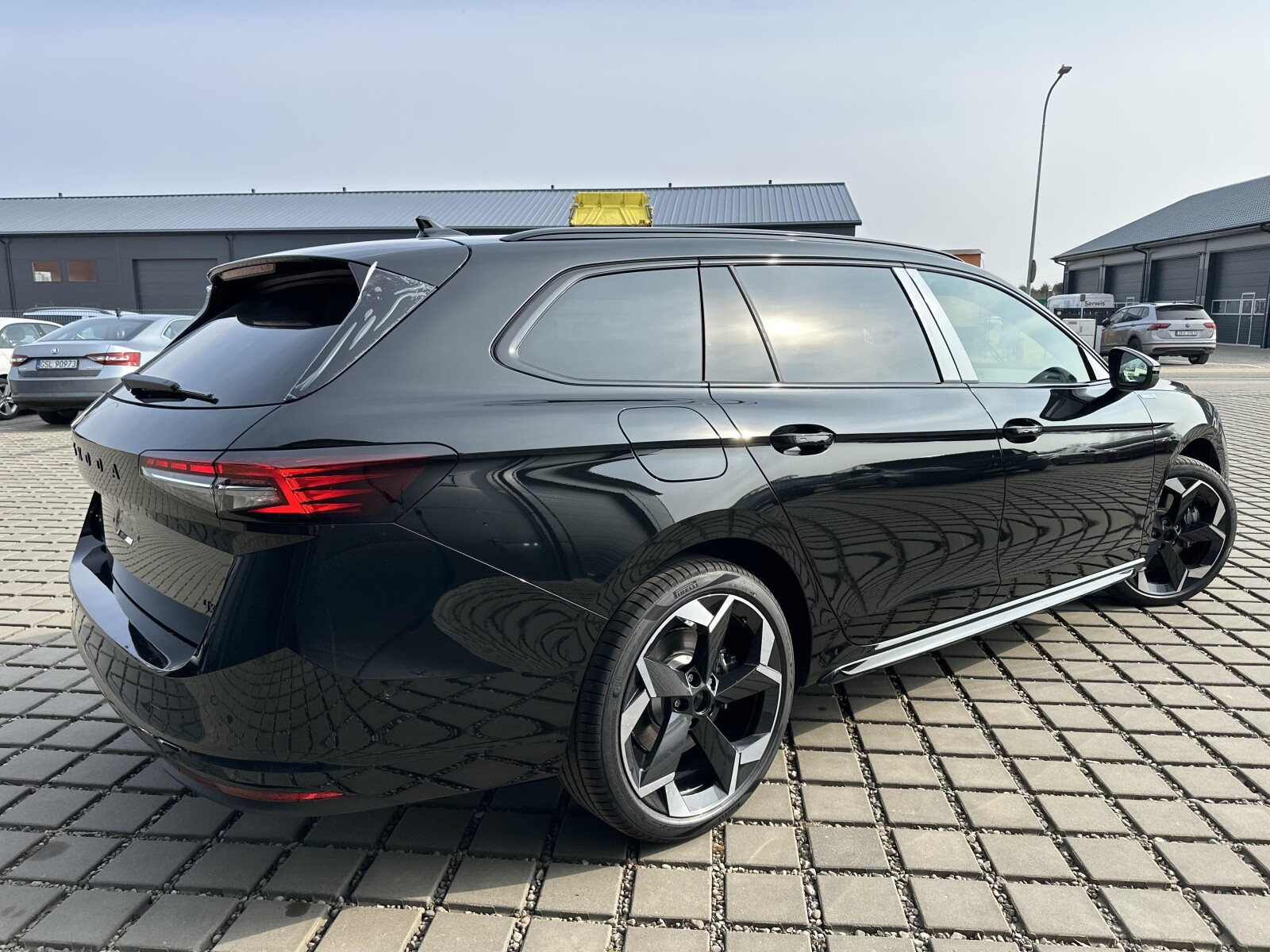 SPORTLINE 2.0 TDI 193KM 4x4 DCC Canton Hak ACC Head-Up