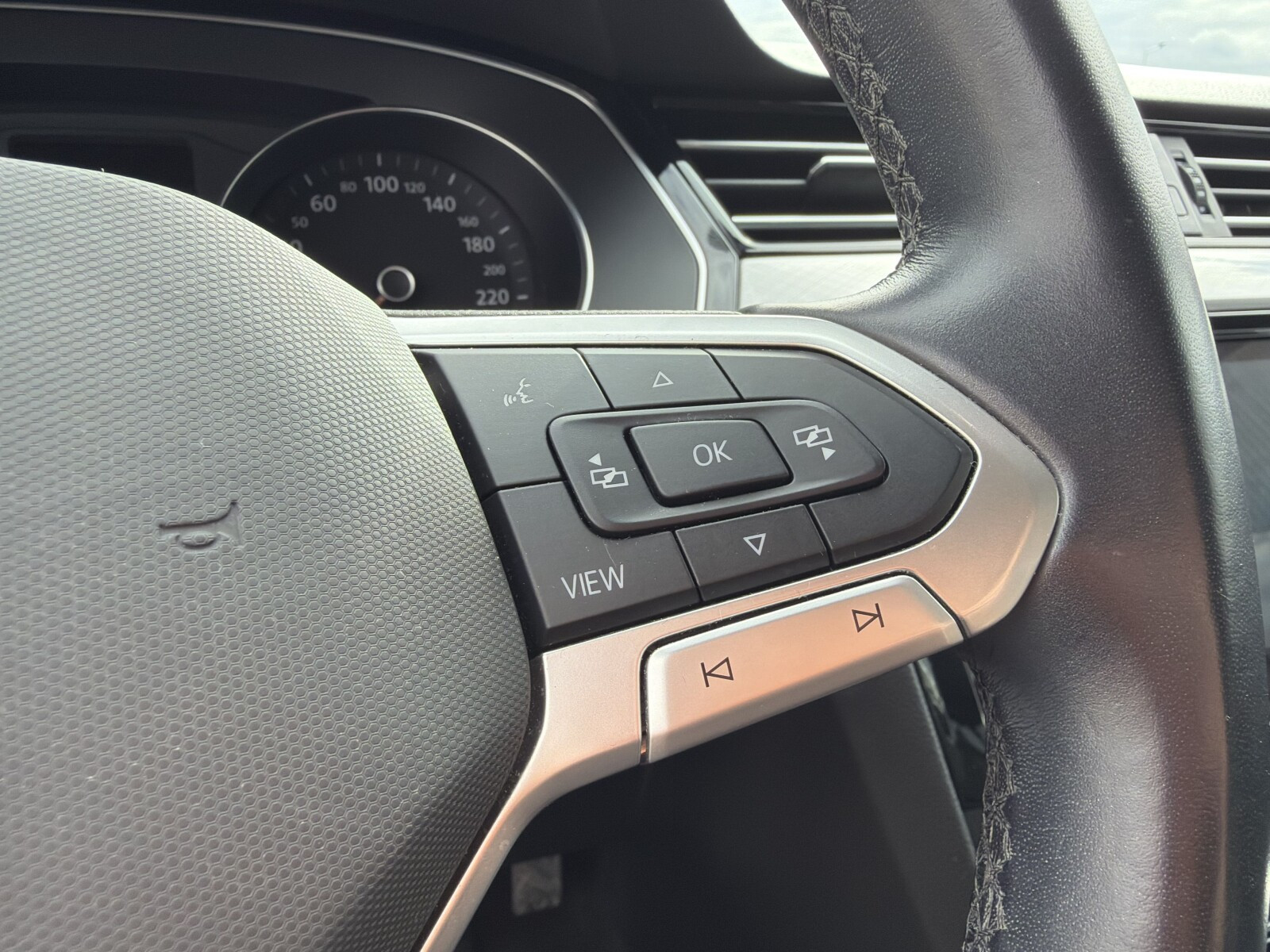 Passat&nbsp;B8 1.5 TSI / 150 KM Business DSG salon PL