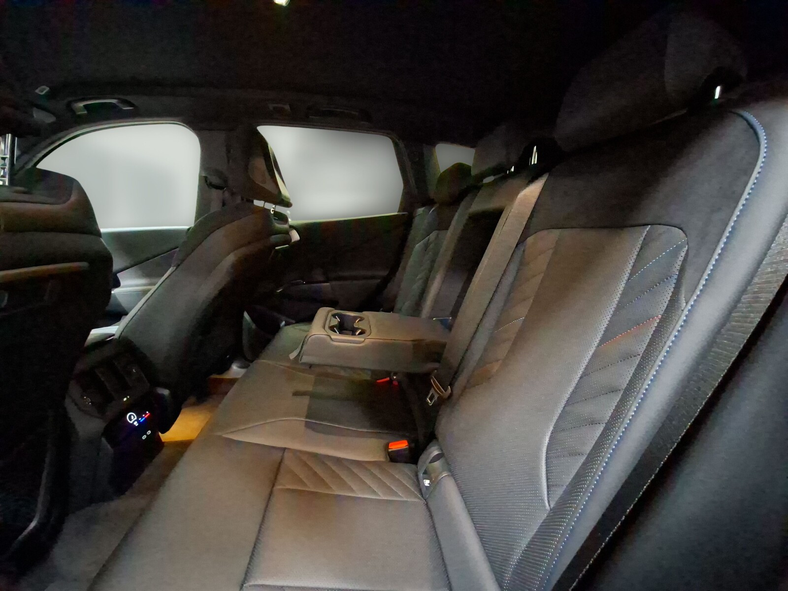 20d xdrive Pakiet M&nbsp;l Hak l Harman/Kardon l Kamera l Adaptacyjny LED