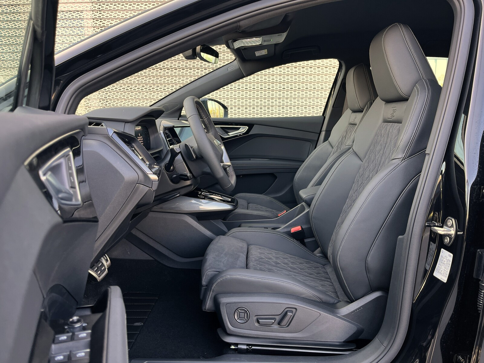 Cena katalogowa: 295 430,00 zł