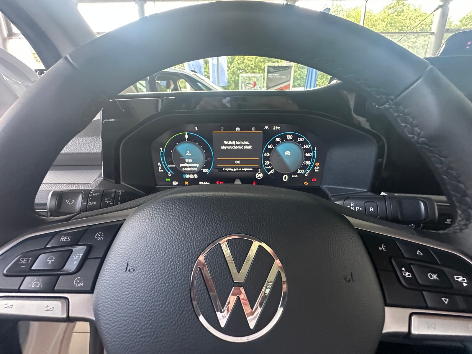 Style silnik: 2,5 l eHybrid 232 KM