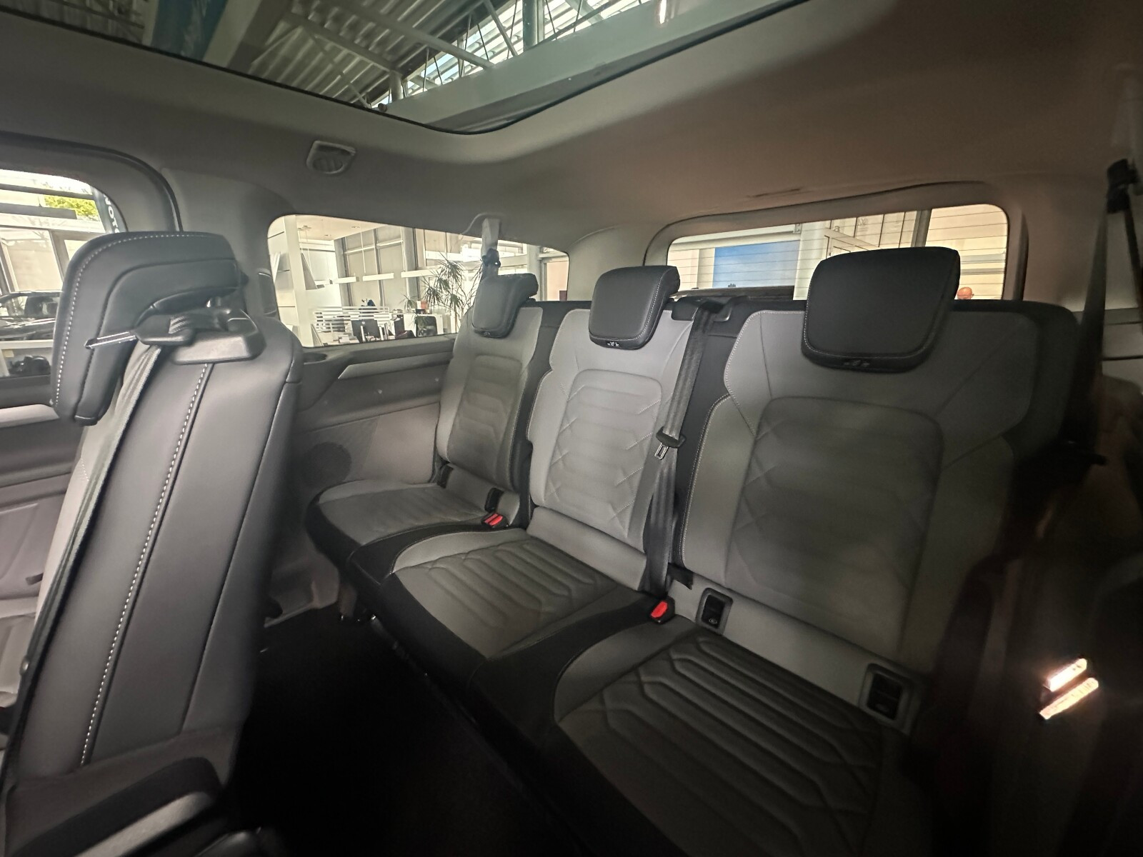 Style silnik: 2,5 l eHybrid 232 KM