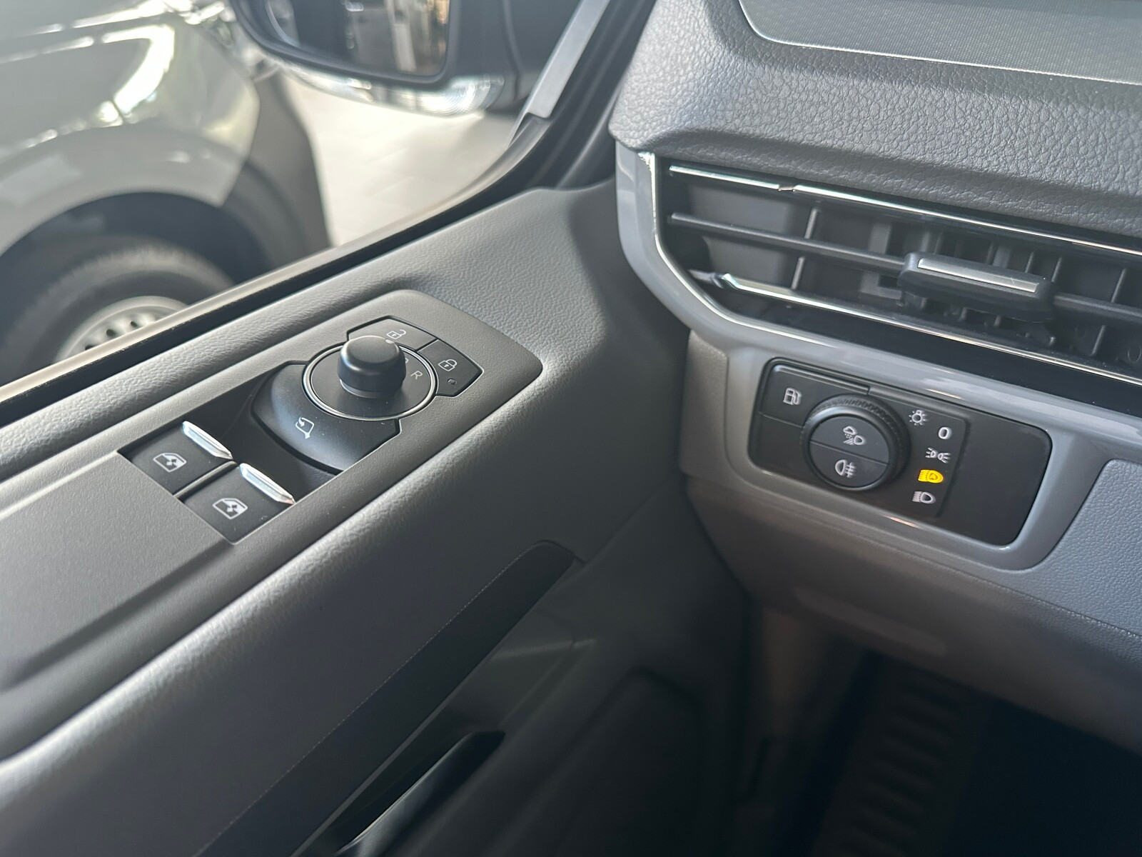 Style silnik: 2,5 l eHybrid 232 KM