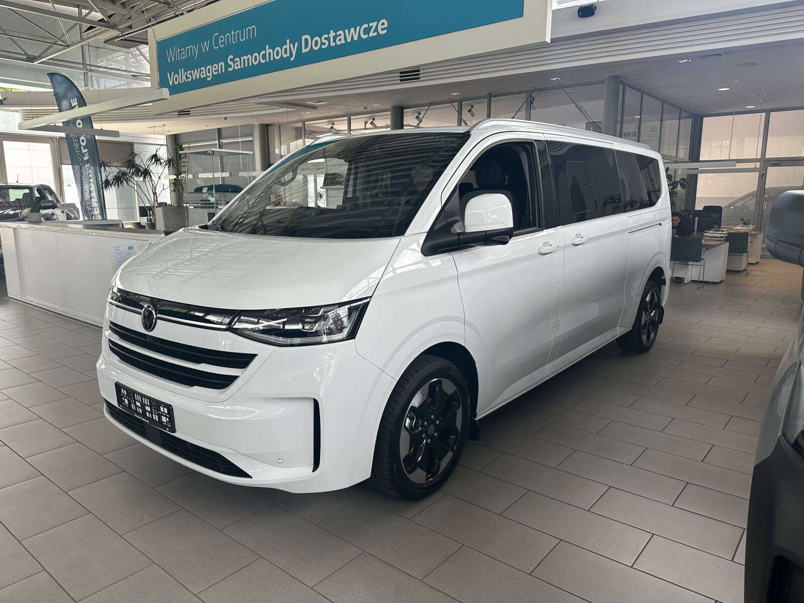 Style silnik: 2,5 l eHybrid 232 KM