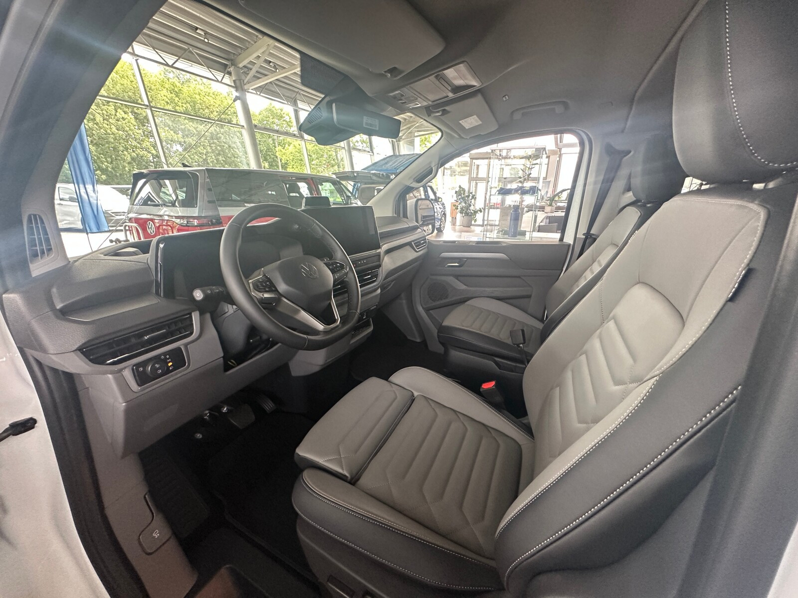 Style silnik: 2,5 l eHybrid 232 KM