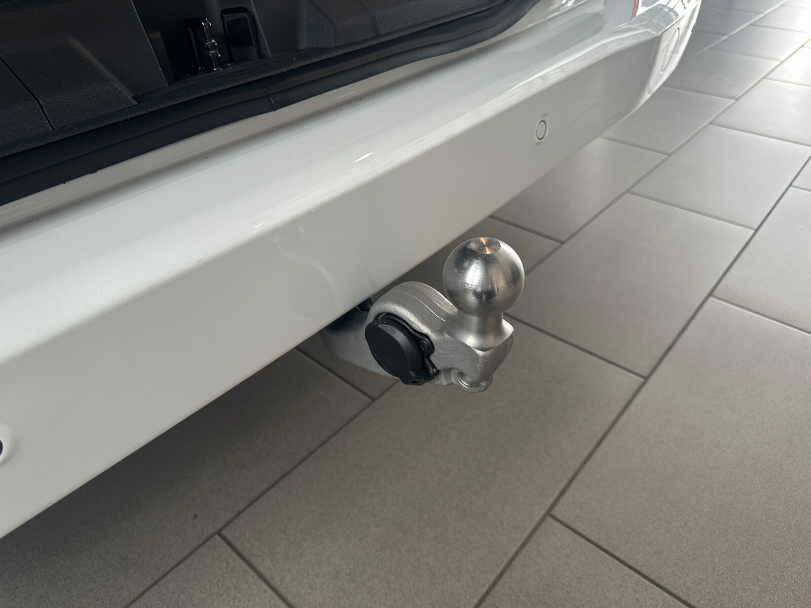 Style silnik: 2,5 l eHybrid 232 KM