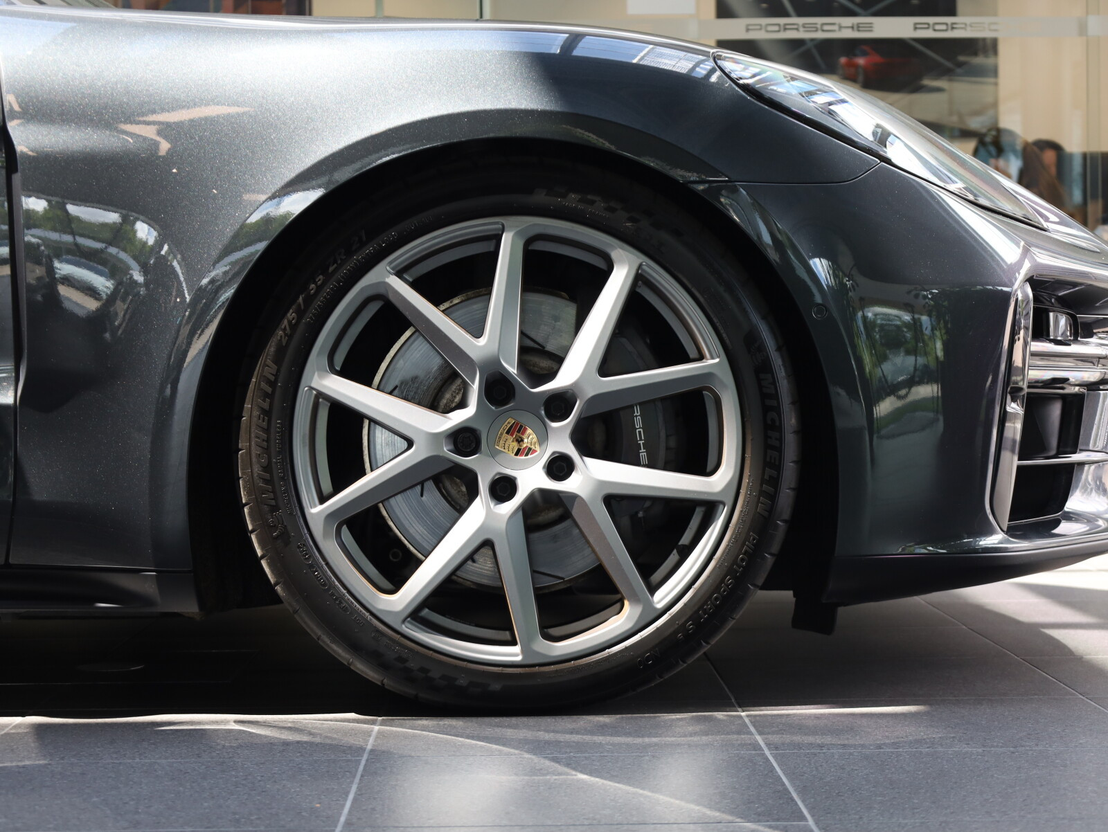 Executive 470KM ActiveRide/Skretna oś/SportDesign  WYNAJEM