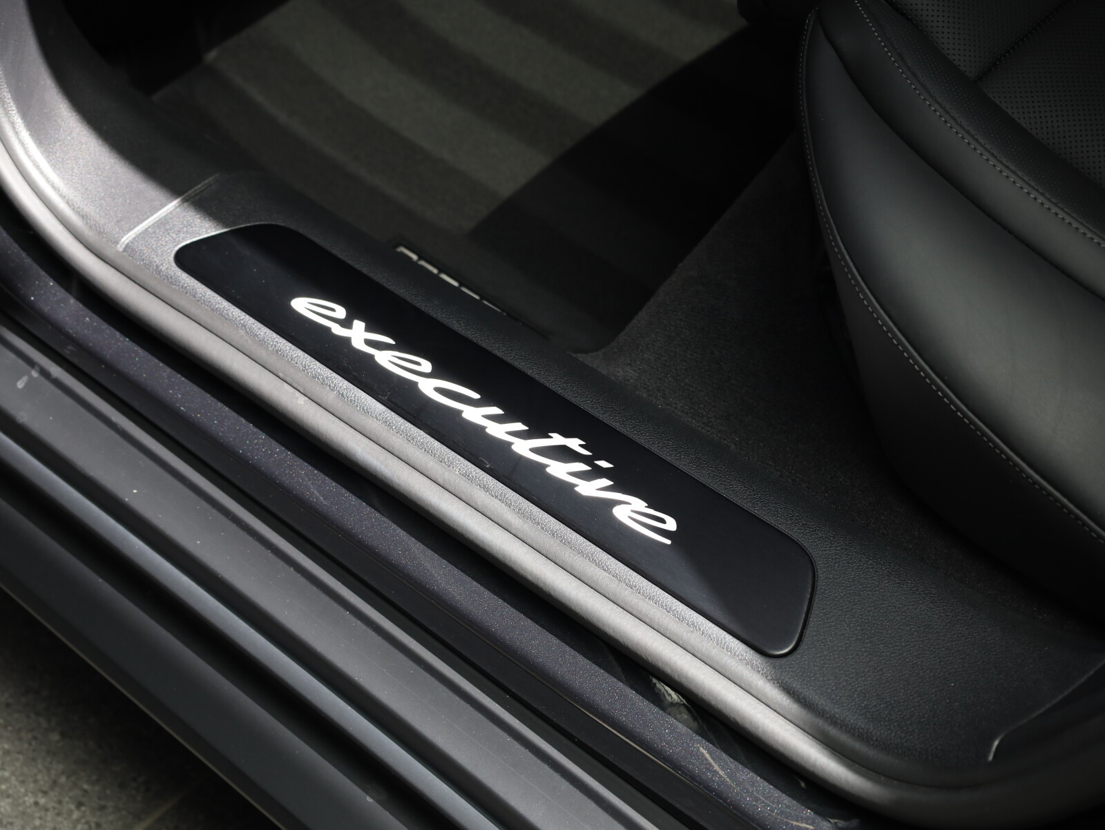 Executive 470KM ActiveRide/Skretna oś/SportDesign  WYNAJEM