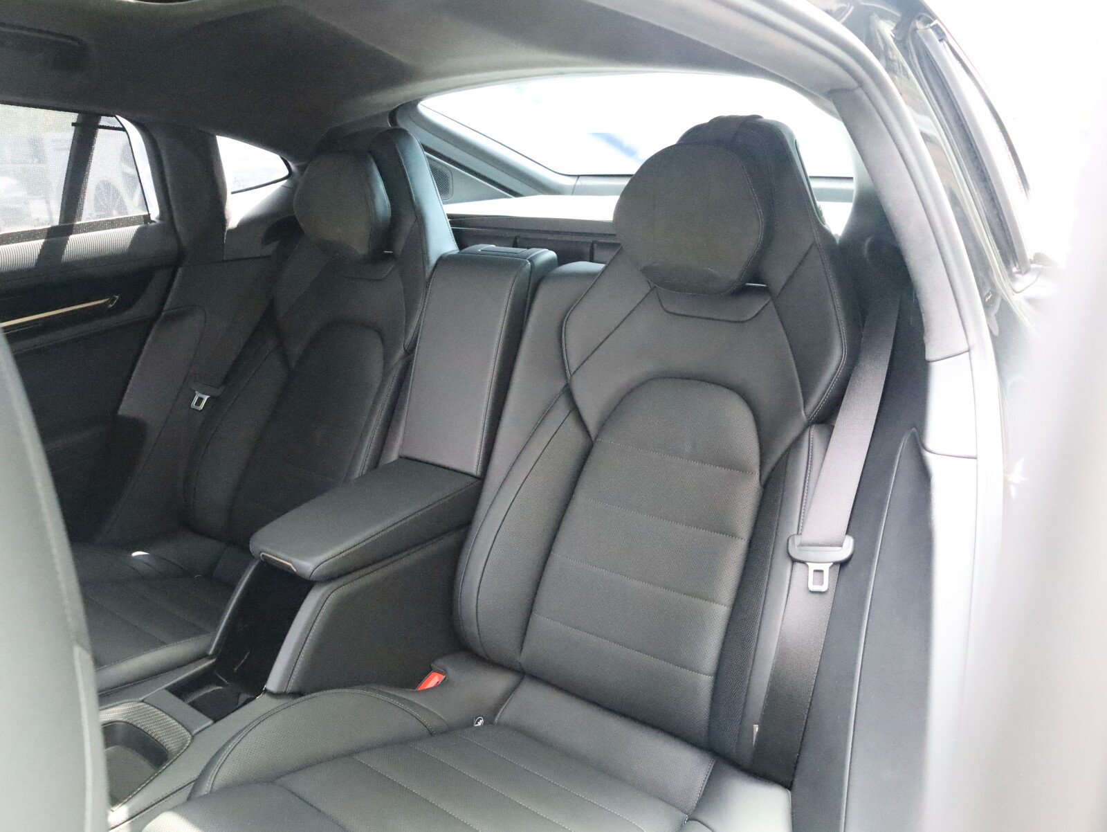 Executive 470KM ActiveRide/Skretna oś/SportDesign  WYNAJEM