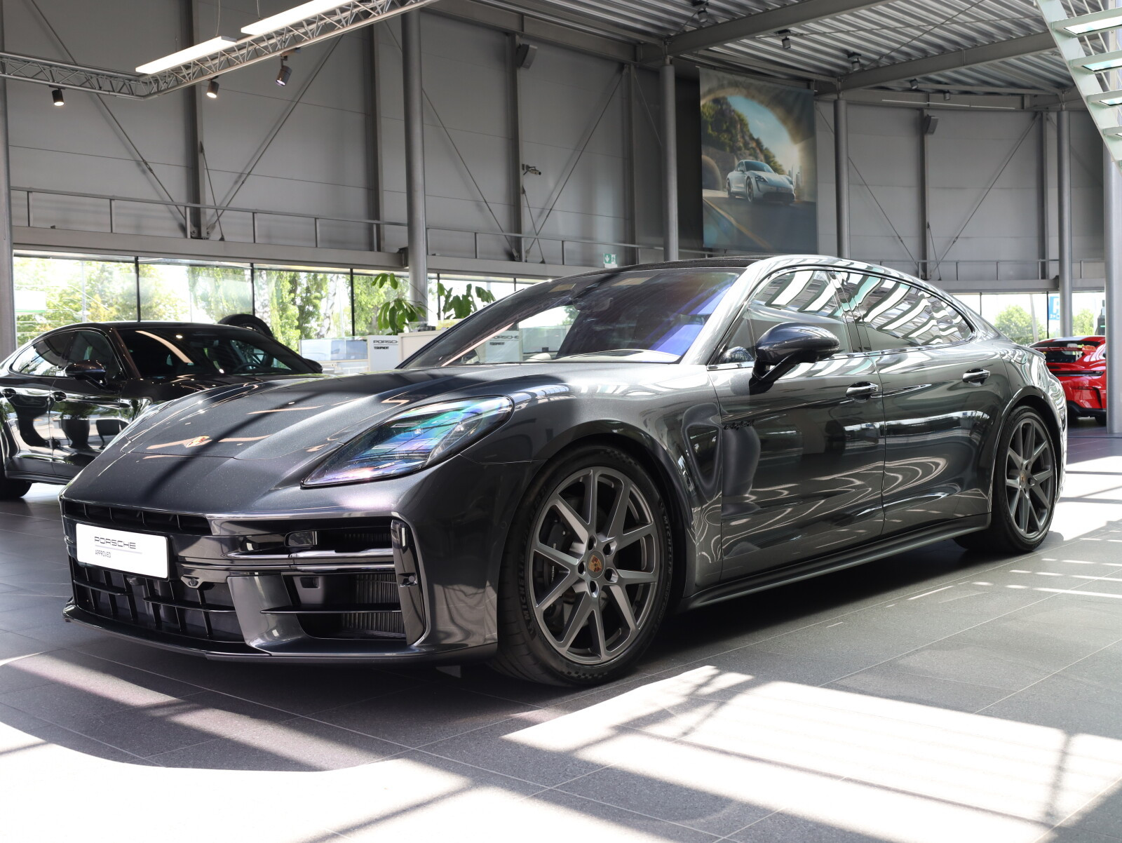 Executive 470KM ActiveRide/Skretna oś/SportDesign  WYNAJEM