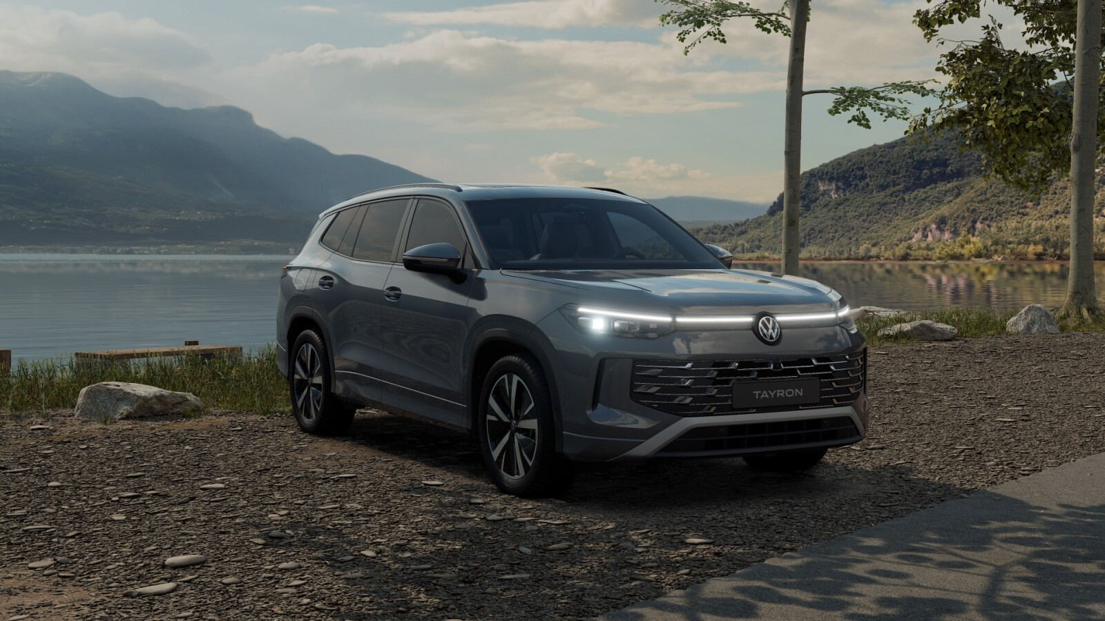 Kamery 360, Panoramiczny dach, Park Assist, LED Plus, CarPlay/And.Auto
