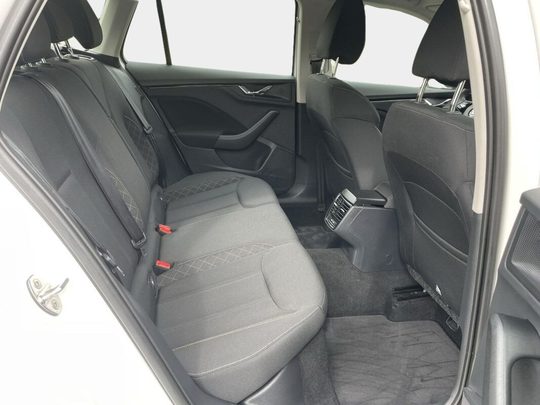 1.0 TSI Ambition 1,0 TSI 110KM podgrzewane siedzenia kamera cofania