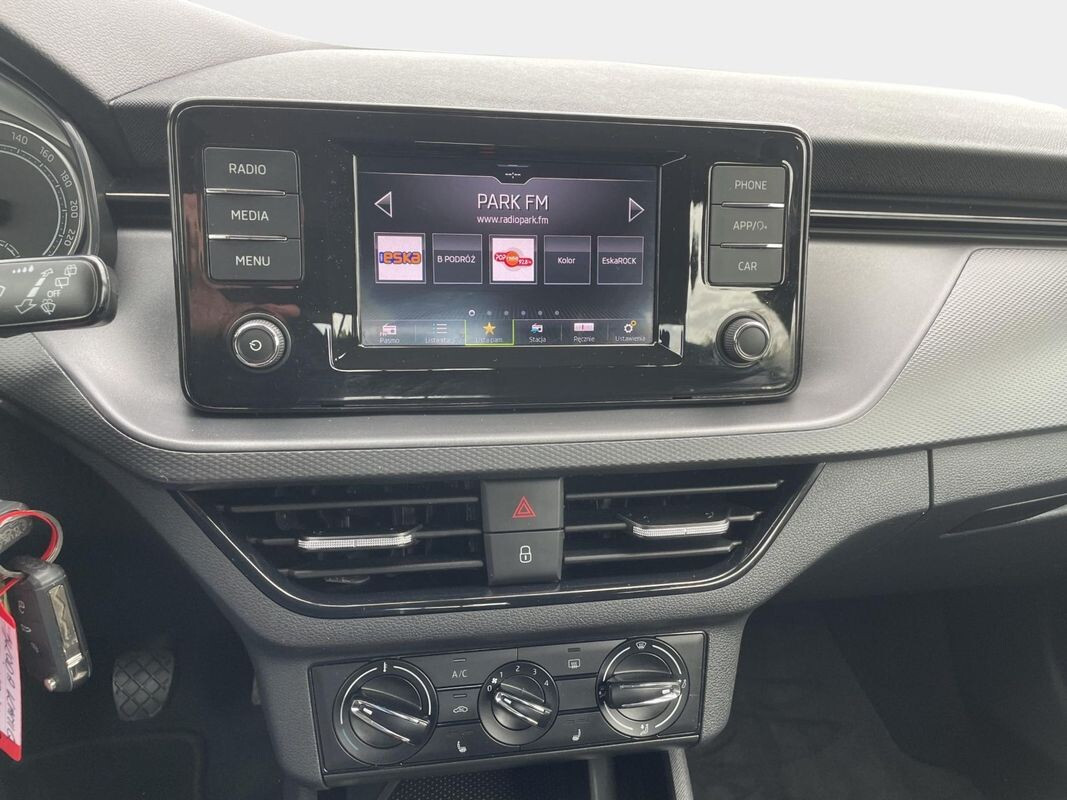 1.0 TSI Ambition 1,0 TSI 110KM podgrzewane siedzenia kamera cofania
