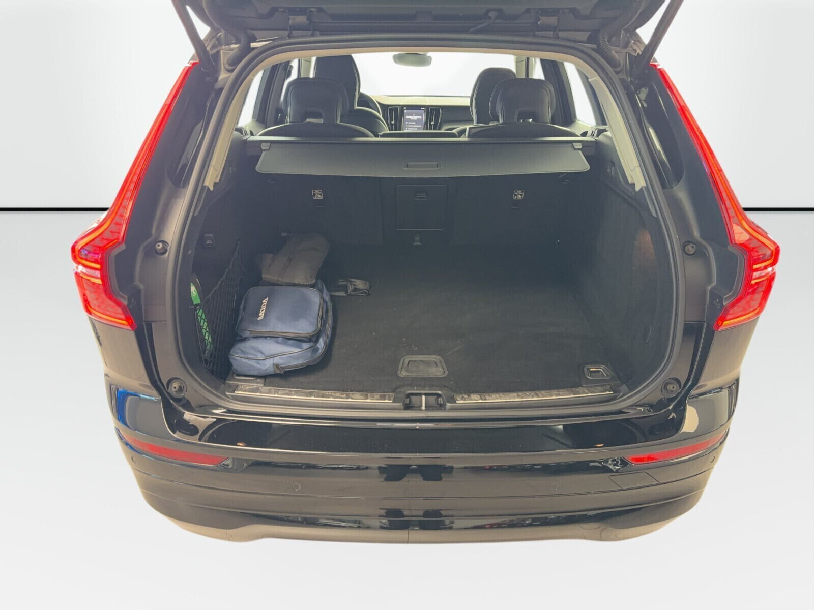 2.0 B4 D Momentum Pro AWD mhev 197 KM Automat FV Vat 23%