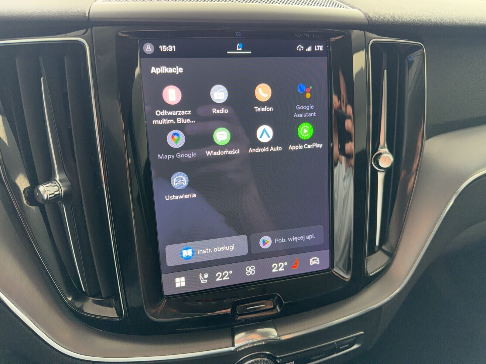 2.0 B4 D Momentum Pro AWD mhev 197 KM Automat FV Vat 23%