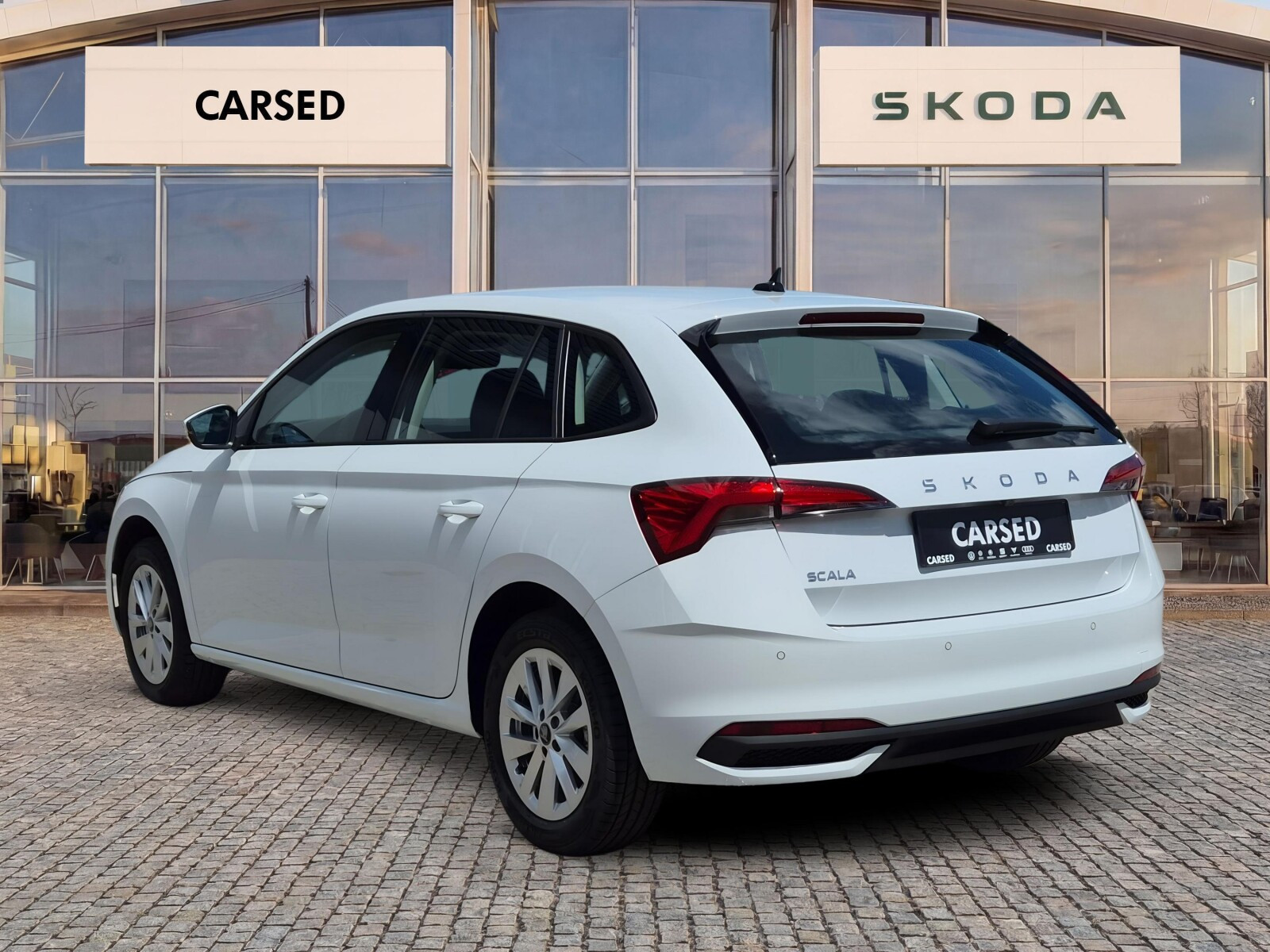 Drive 1.0 TSI DSG Auto z placu